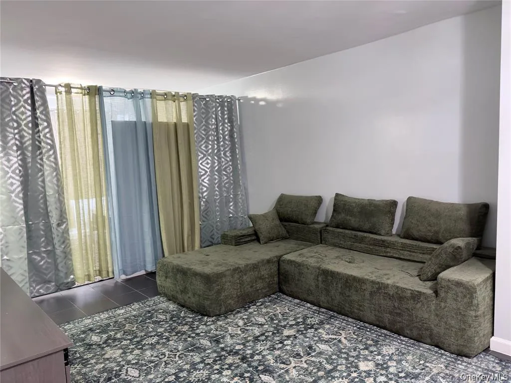 1020 Grand, New York, NY, 1 Bedroom Bedrooms, 2 Room Rooms,1 BathroomBathrooms,Residential Lease,For Rent,Grand,0,1057505 1020 Grand, New York, NY, 1 Bedroom Bedrooms, 2 Room Rooms,1 BathroomBathrooms,Residential Lease,For Rent,Grand,0,1057505