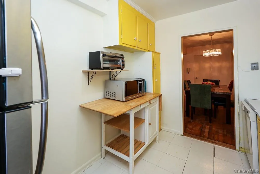 226-26 Union Turnpike, New York, NY, 2 Bedrooms Bedrooms, 4 Rooms Rooms,1 BathroomBathrooms,Residential,For Rent,Union,0,1057507 226-26 Union Turnpike, New York, NY, 2 Bedrooms Bedrooms, 4 Rooms Rooms,1 BathroomBathrooms,Residential,For Rent,Union,0,1057507