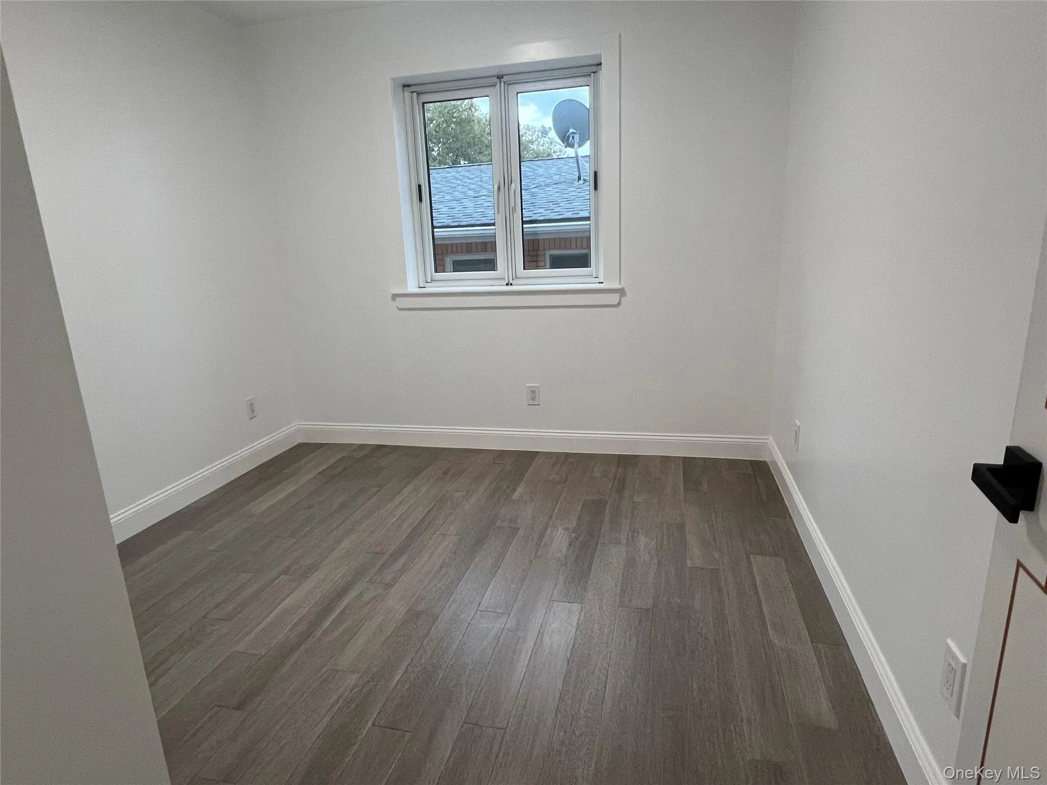 160-31 73rd Avenue, New York, NY, 3 Bedrooms Bedrooms, 6 Rooms Rooms,2 BathroomsBathrooms,Residential Lease,For Rent,73rd,0,1057510 160-31 73rd Avenue, New York, NY, 3 Bedrooms Bedrooms, 6 Rooms Rooms,2 BathroomsBathrooms,Residential Lease,For Rent,73rd,0,1057510