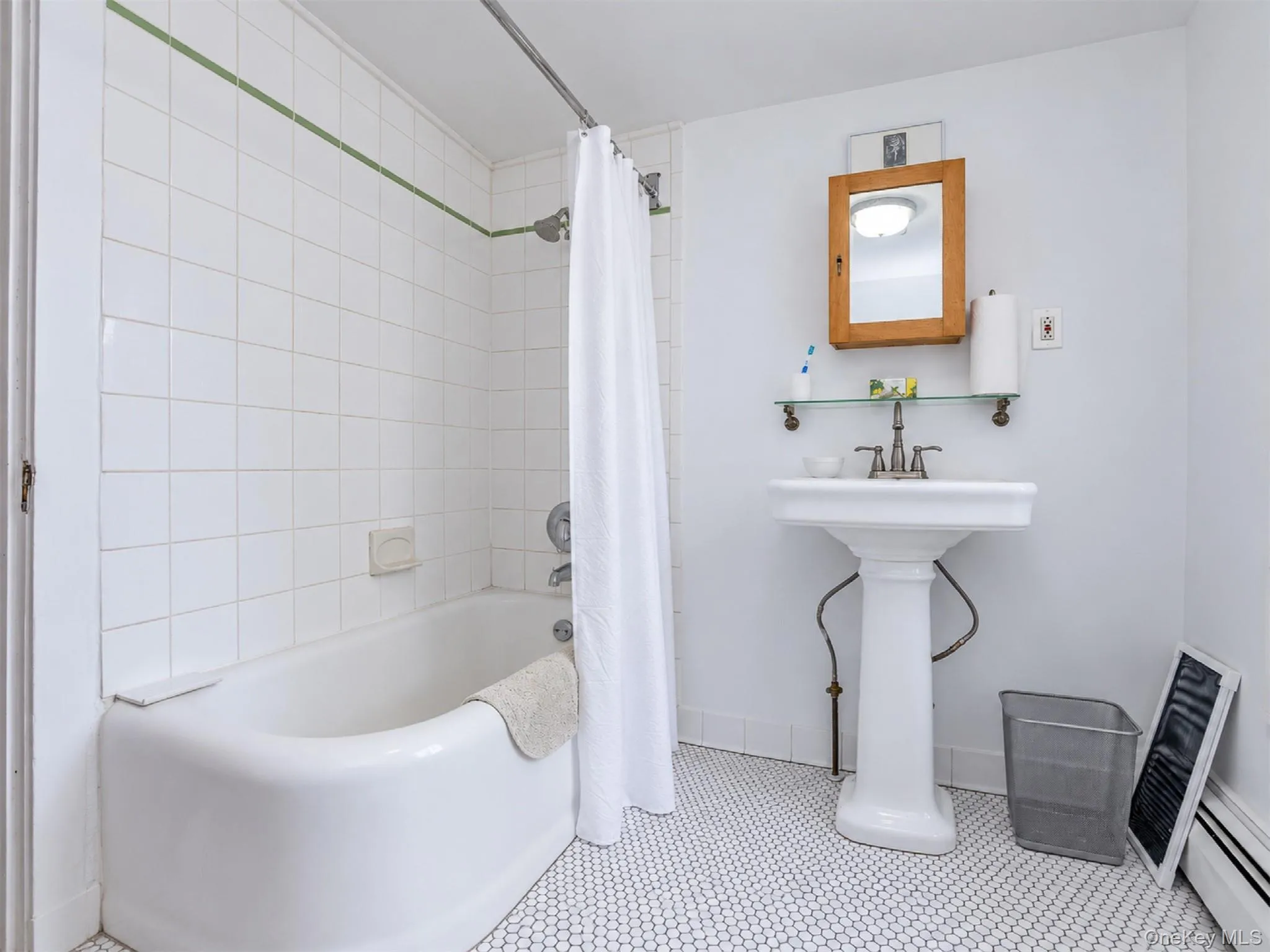 48 Tompkins Street, Kingston, NY, 2 Bedrooms Bedrooms, 5 Rooms Rooms,1 BathroomBathrooms,Residential,For Rent,Tompkins,0,1057512 48 Tompkins Street, Kingston, NY, 2 Bedrooms Bedrooms, 5 Rooms Rooms,1 BathroomBathrooms,Residential,For Rent,Tompkins,0,1057512