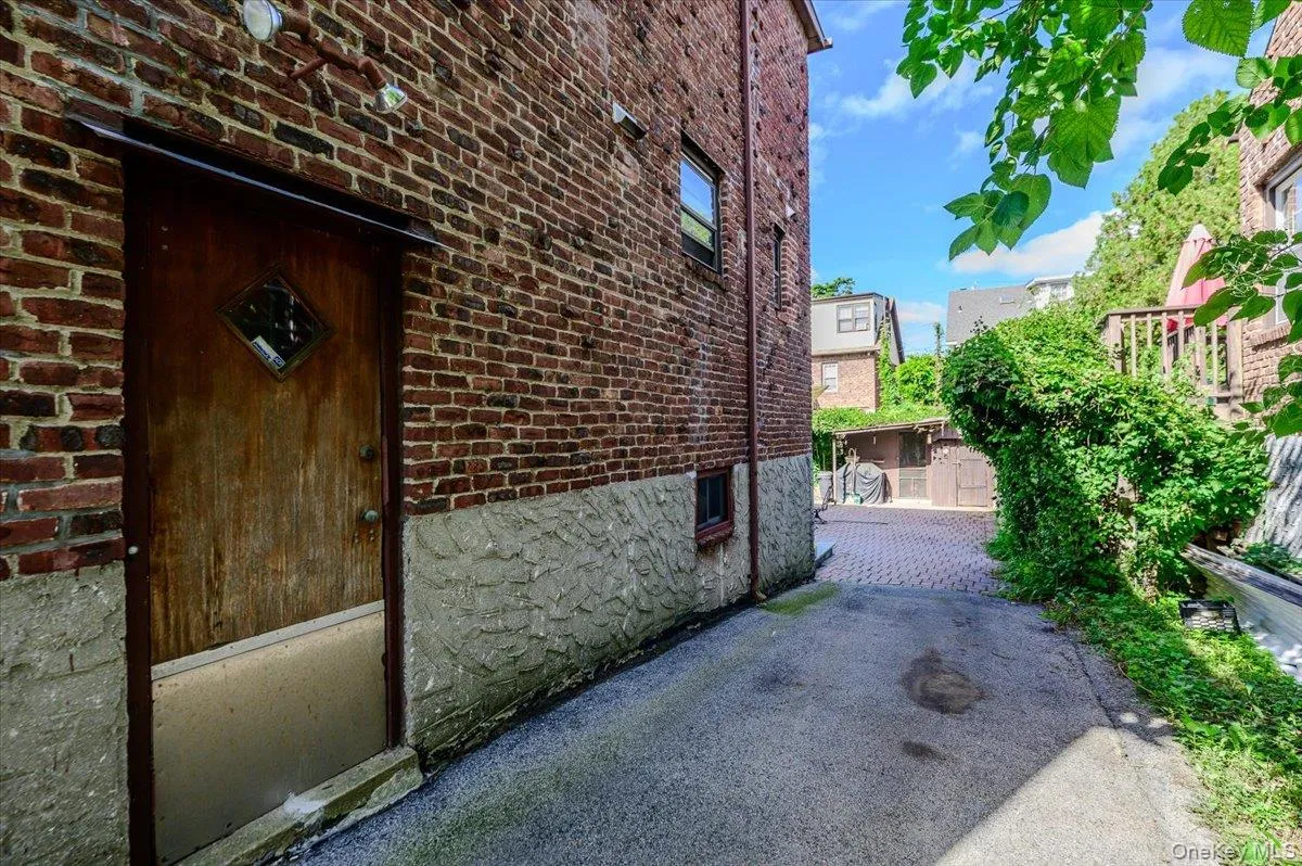 631 Kimball Avenue, Yonkers, NY, 4 Bedrooms Bedrooms, 6 Rooms Rooms,2 BathroomsBathrooms,Residential,For Rent,Kimball,0,1057515 631 Kimball Avenue, Yonkers, NY, 4 Bedrooms Bedrooms, 6 Rooms Rooms,2 BathroomsBathrooms,Residential,For Rent,Kimball,0,1057515