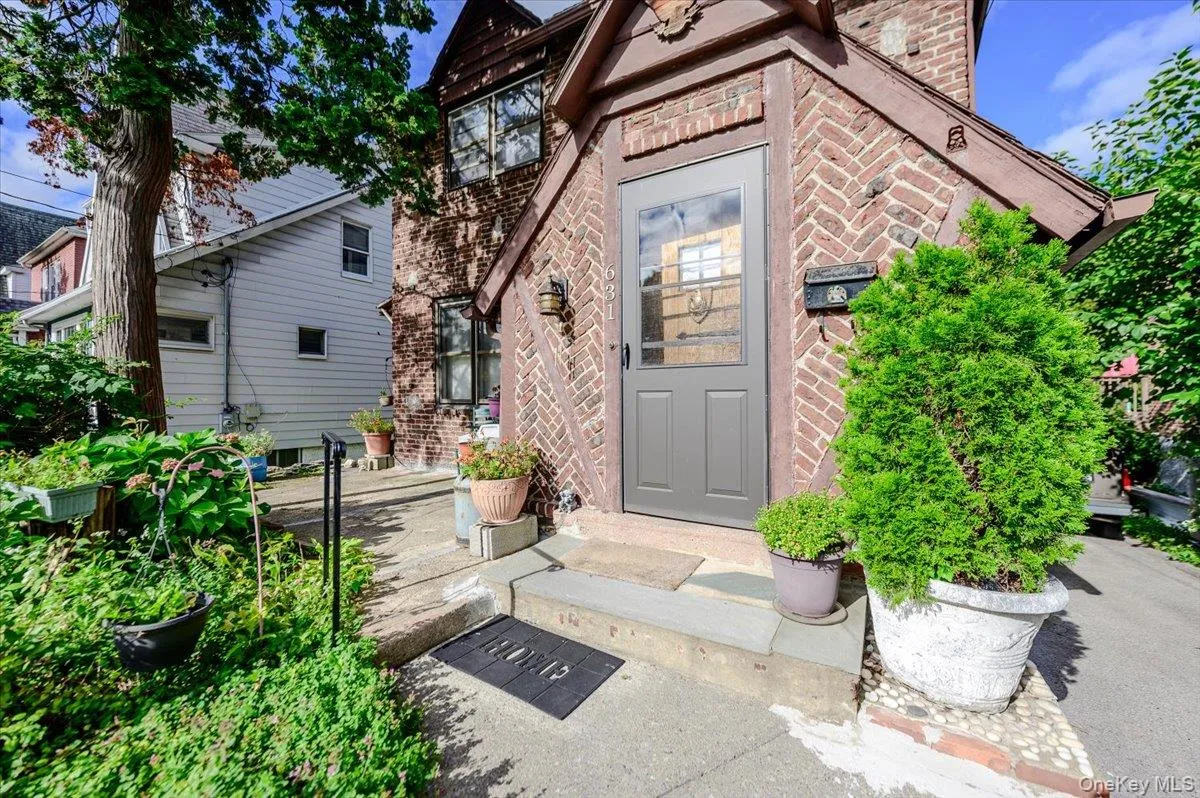 631 Kimball Avenue, Yonkers, NY, 4 Bedrooms Bedrooms, 6 Rooms Rooms,2 BathroomsBathrooms,Residential,For Rent,Kimball,0,1057515 631 Kimball Avenue, Yonkers, NY, 4 Bedrooms Bedrooms, 6 Rooms Rooms,2 BathroomsBathrooms,Residential,For Rent,Kimball,0,1057515