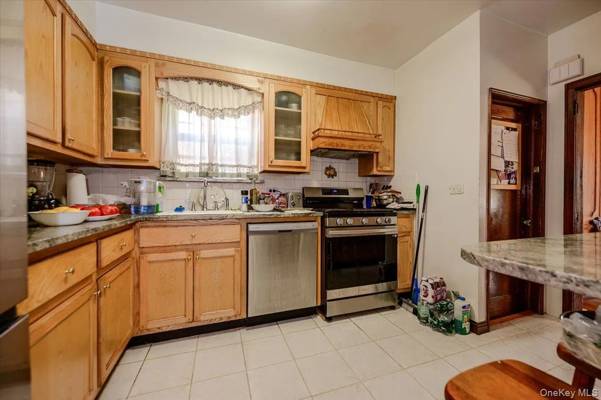 631 Kimball Avenue, Yonkers, NY, 4 Bedrooms Bedrooms, 6 Rooms Rooms,2 BathroomsBathrooms,Residential,For Rent,Kimball,0,1057515 631 Kimball Avenue, Yonkers, NY, 4 Bedrooms Bedrooms, 6 Rooms Rooms,2 BathroomsBathrooms,Residential,For Rent,Kimball,0,1057515