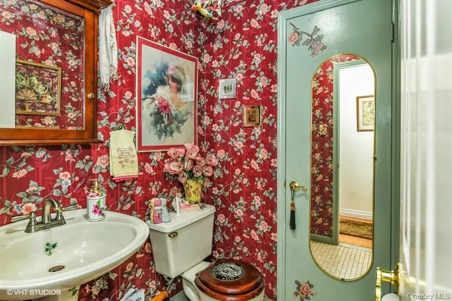 23 Hill House Lane, Oyster Bay, NY, 4 Bedrooms Bedrooms, 8 Rooms Rooms,2 BathroomsBathrooms,Residential,For Rent,Hill House,0,1057516 23 Hill House Lane, Oyster Bay, NY, 4 Bedrooms Bedrooms, 8 Rooms Rooms,2 BathroomsBathrooms,Residential,For Rent,Hill House,0,1057516