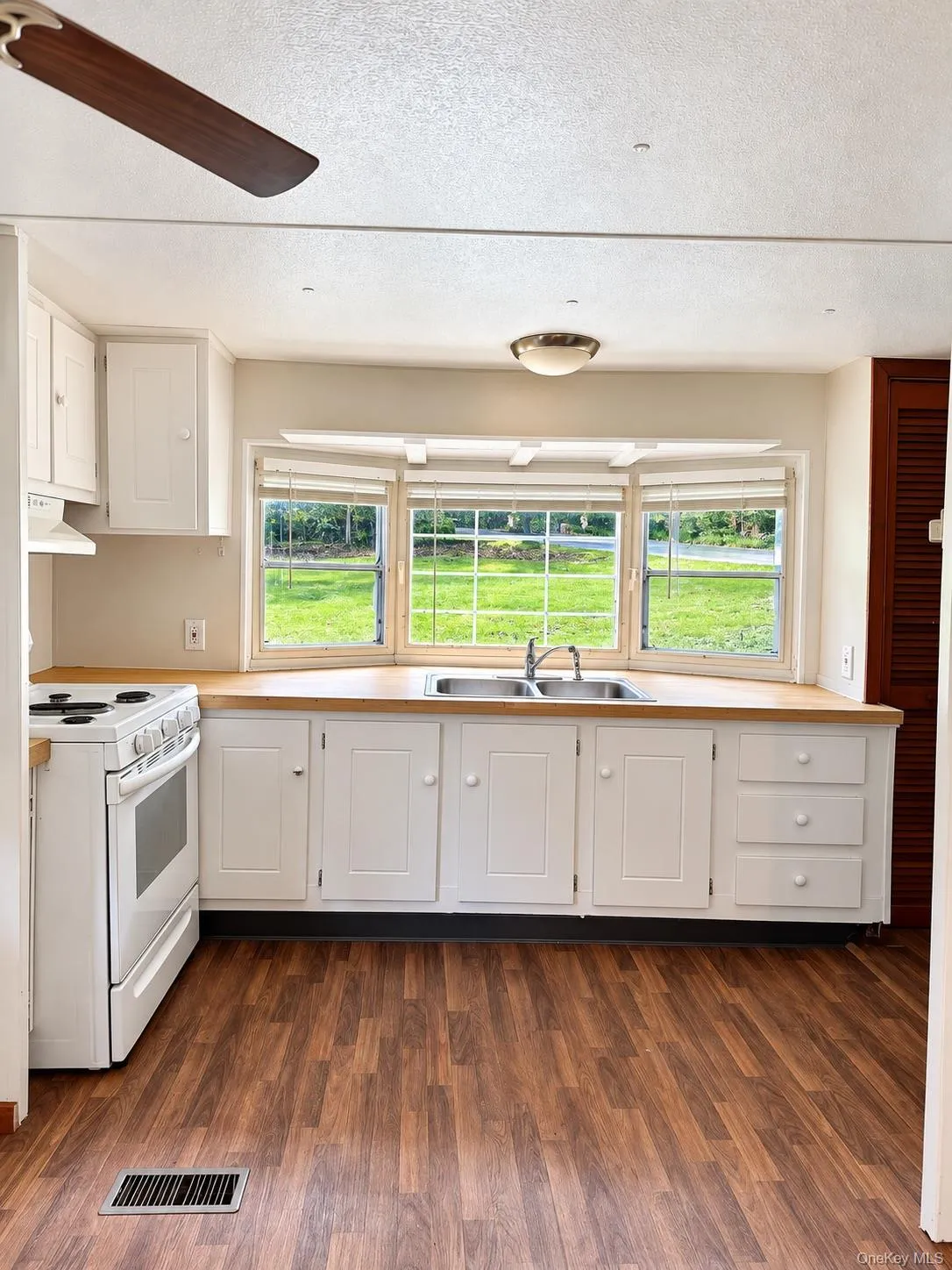 55 Fish Hatchery Road, Mamakating, NY, 3 Bedroom Bedrooms, 6 Room Rooms,1 BathroomBathrooms,Residential Lease,For Rent,Fish Hatchery,0,1057523 55 Fish Hatchery Road, Mamakating, NY, 3 Bedroom Bedrooms, 6 Room Rooms,1 BathroomBathrooms,Residential Lease,For Rent,Fish Hatchery,0,1057523