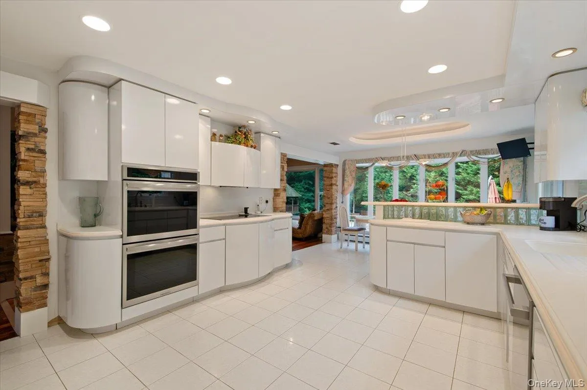 7 Faulkner Lane, Huntington, NY, 5 Bedrooms Bedrooms, 11 Rooms Rooms,3 BathroomsBathrooms,Residential,For Rent,Faulkner,0,1057535 7 Faulkner Lane, Huntington, NY, 5 Bedrooms Bedrooms, 11 Rooms Rooms,3 BathroomsBathrooms,Residential,For Rent,Faulkner,0,1057535
