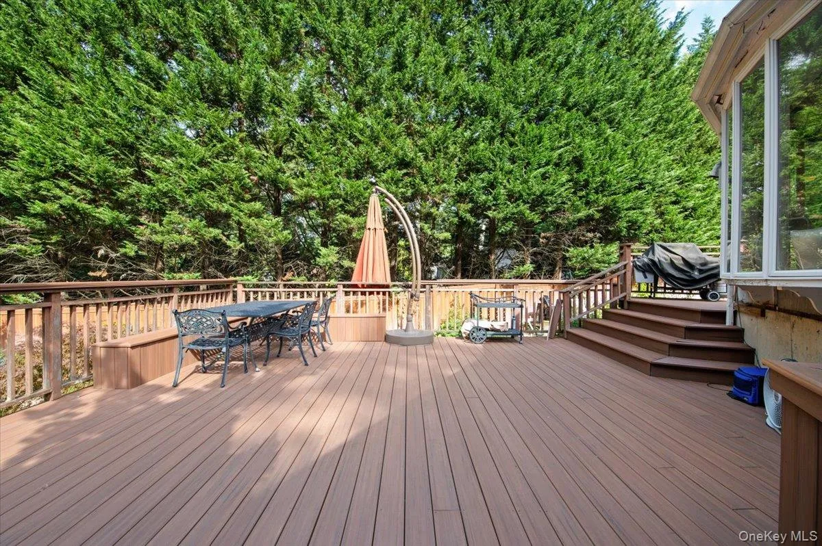 7 Faulkner Lane, Huntington, NY, 5 Bedrooms Bedrooms, 11 Rooms Rooms,3 BathroomsBathrooms,Residential,For Rent,Faulkner,0,1057535 7 Faulkner Lane, Huntington, NY, 5 Bedrooms Bedrooms, 11 Rooms Rooms,3 BathroomsBathrooms,Residential,For Rent,Faulkner,0,1057535