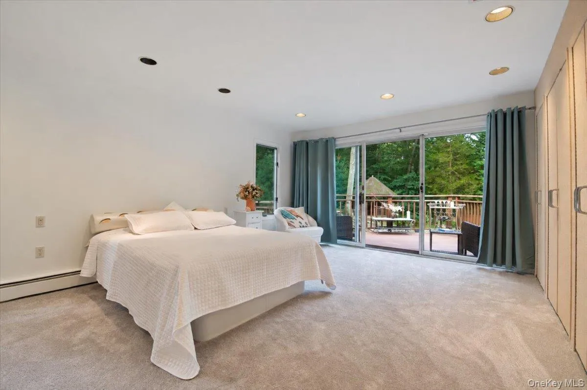 7 Faulkner Lane, Huntington, NY, 5 Bedrooms Bedrooms, 11 Rooms Rooms,3 BathroomsBathrooms,Residential,For Rent,Faulkner,0,1057535 7 Faulkner Lane, Huntington, NY, 5 Bedrooms Bedrooms, 11 Rooms Rooms,3 BathroomsBathrooms,Residential,For Rent,Faulkner,0,1057535