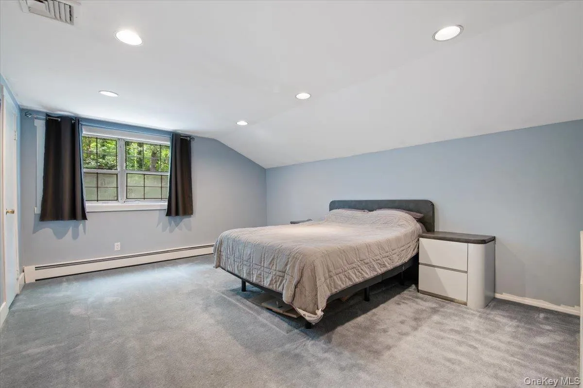 7 Faulkner Lane, Huntington, NY, 5 Bedrooms Bedrooms, 11 Rooms Rooms,3 BathroomsBathrooms,Residential,For Rent,Faulkner,0,1057535 7 Faulkner Lane, Huntington, NY, 5 Bedrooms Bedrooms, 11 Rooms Rooms,3 BathroomsBathrooms,Residential,For Rent,Faulkner,0,1057535