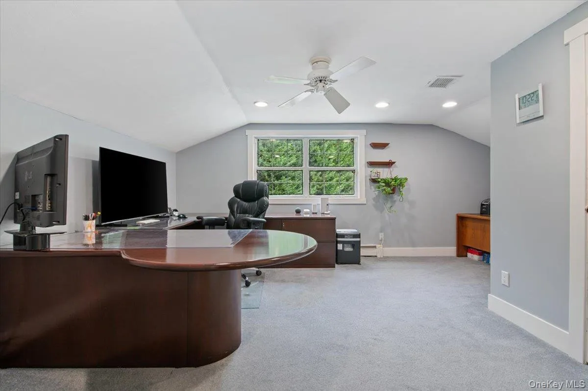 7 Faulkner Lane, Huntington, NY, 5 Bedrooms Bedrooms, 11 Rooms Rooms,3 BathroomsBathrooms,Residential,For Rent,Faulkner,0,1057535 7 Faulkner Lane, Huntington, NY, 5 Bedrooms Bedrooms, 11 Rooms Rooms,3 BathroomsBathrooms,Residential,For Rent,Faulkner,0,1057535