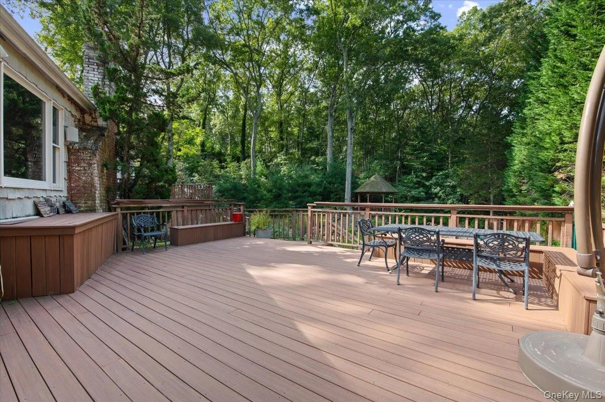 7 Faulkner Lane, Huntington, NY, 5 Bedrooms Bedrooms, 11 Rooms Rooms,3 BathroomsBathrooms,Residential,For Rent,Faulkner,0,1057535 7 Faulkner Lane, Huntington, NY, 5 Bedrooms Bedrooms, 11 Rooms Rooms,3 BathroomsBathrooms,Residential,For Rent,Faulkner,0,1057535