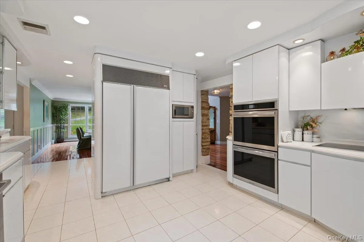 7 Faulkner Lane, Huntington, NY, 5 Bedrooms Bedrooms, 11 Rooms Rooms,3 BathroomsBathrooms,Residential,For Rent,Faulkner,0,1057535 7 Faulkner Lane, Huntington, NY, 5 Bedrooms Bedrooms, 11 Rooms Rooms,3 BathroomsBathrooms,Residential,For Rent,Faulkner,0,1057535