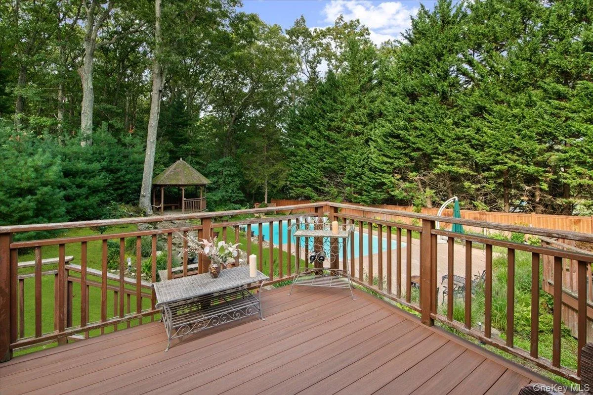 7 Faulkner Lane, Huntington, NY, 5 Bedrooms Bedrooms, 11 Rooms Rooms,3 BathroomsBathrooms,Residential,For Rent,Faulkner,0,1057535 7 Faulkner Lane, Huntington, NY, 5 Bedrooms Bedrooms, 11 Rooms Rooms,3 BathroomsBathrooms,Residential,For Rent,Faulkner,0,1057535