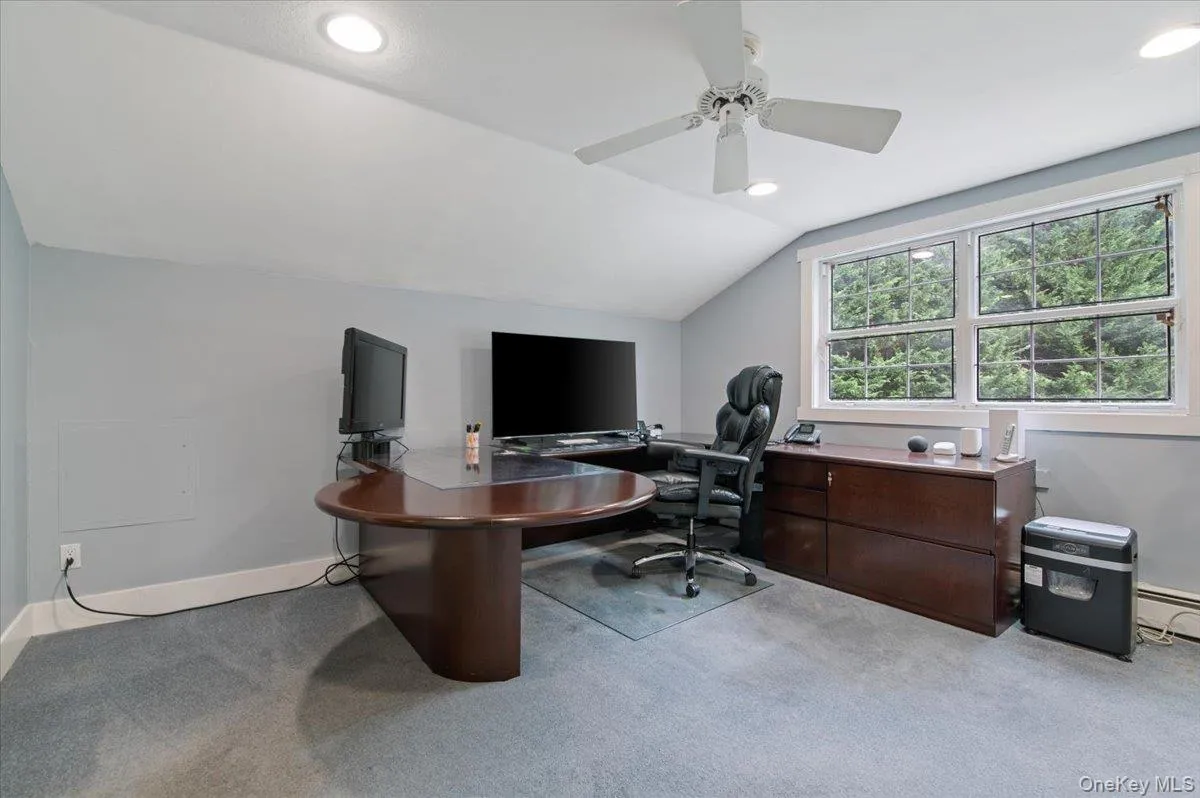 7 Faulkner Lane, Huntington, NY, 5 Bedrooms Bedrooms, 11 Rooms Rooms,3 BathroomsBathrooms,Residential,For Rent,Faulkner,0,1057535 7 Faulkner Lane, Huntington, NY, 5 Bedrooms Bedrooms, 11 Rooms Rooms,3 BathroomsBathrooms,Residential,For Rent,Faulkner,0,1057535