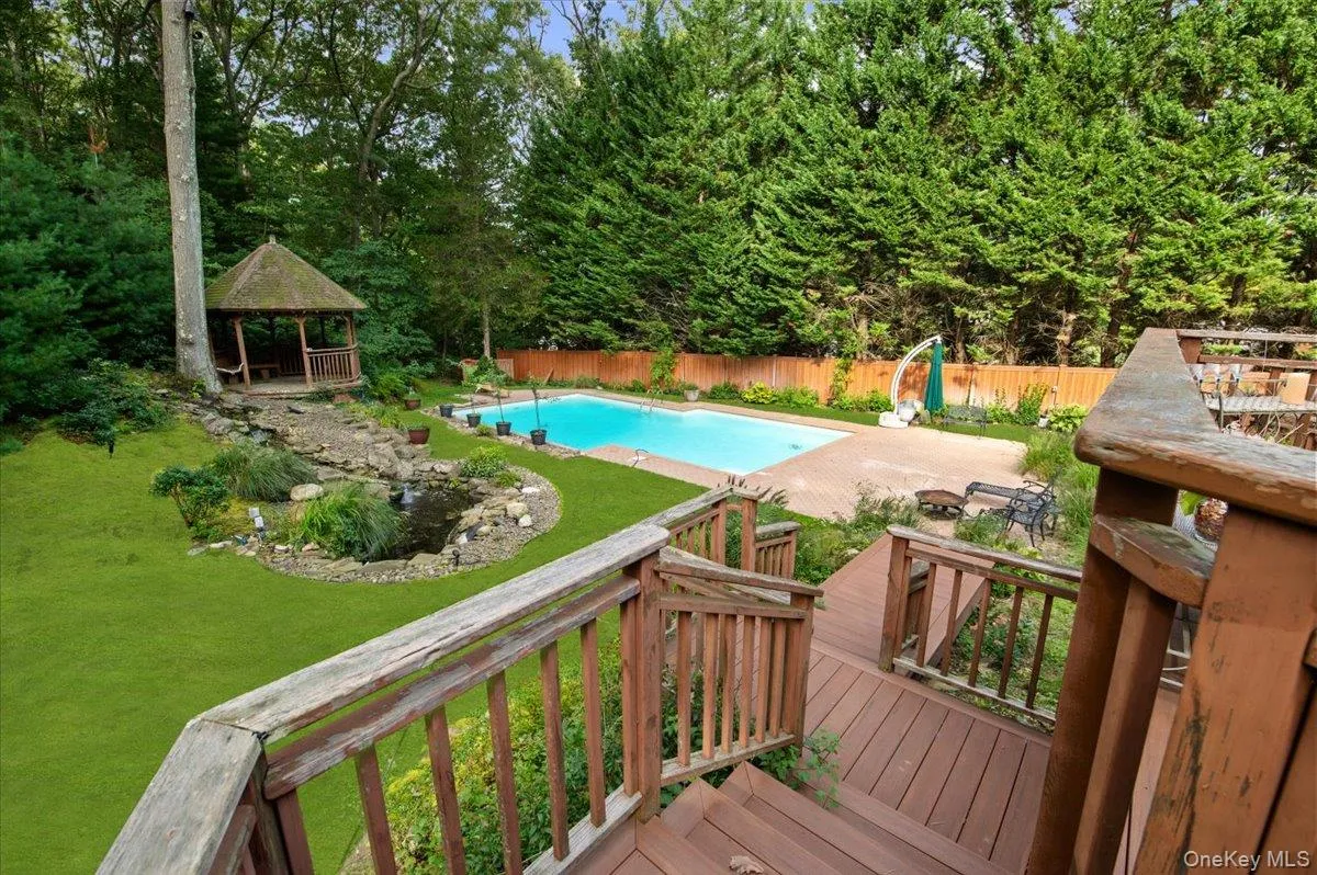 7 Faulkner Lane, Huntington, NY, 5 Bedrooms Bedrooms, 11 Rooms Rooms,3 BathroomsBathrooms,Residential,For Rent,Faulkner,0,1057535 7 Faulkner Lane, Huntington, NY, 5 Bedrooms Bedrooms, 11 Rooms Rooms,3 BathroomsBathrooms,Residential,For Rent,Faulkner,0,1057535