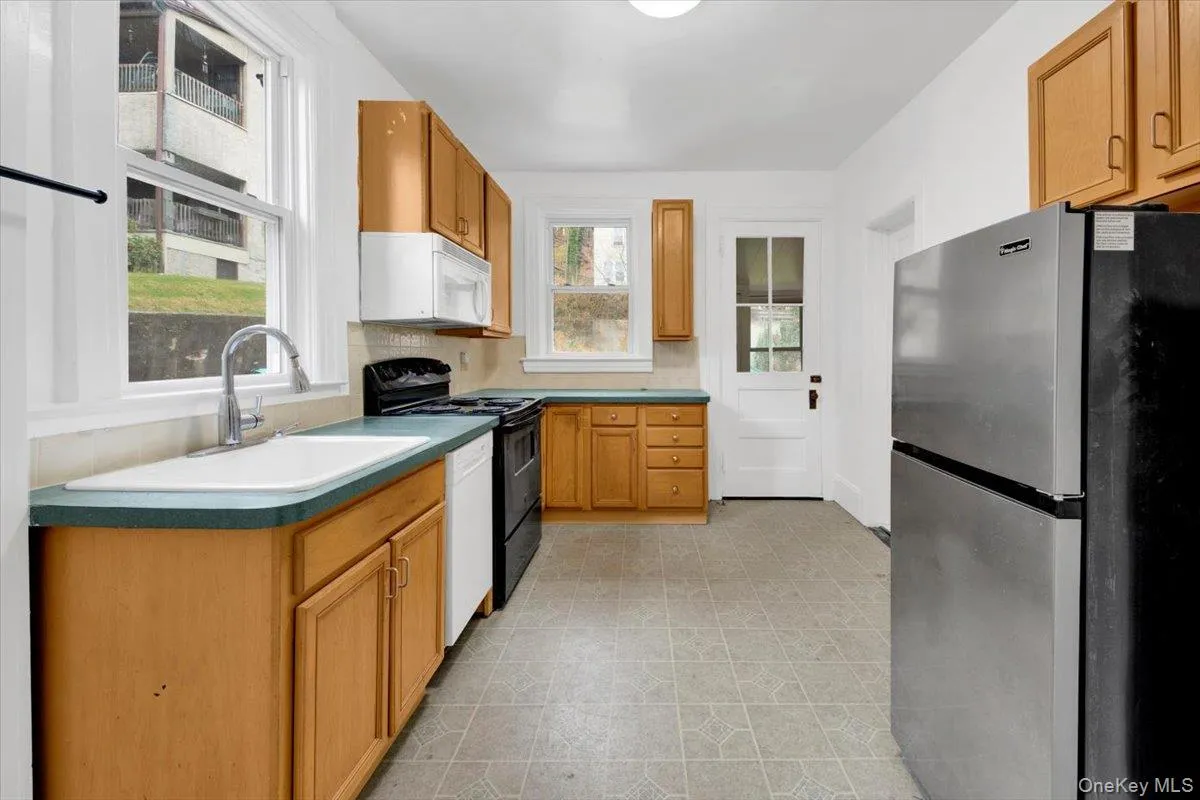 26 Cleveland Street, Mount Pleasant, NY, 2 Bedroom Bedrooms, 4 Room Rooms,1 BathroomBathrooms,Residential Lease,For Rent,Cleveland,0,1057544 26 Cleveland Street, Mount Pleasant, NY, 2 Bedroom Bedrooms, 4 Room Rooms,1 BathroomBathrooms,Residential Lease,For Rent,Cleveland,0,1057544