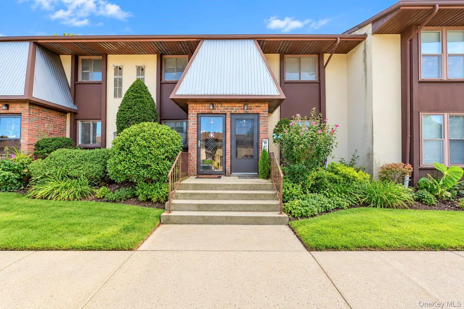 4 Balsam Court, Brookhaven, NY, 2 Bedrooms Bedrooms, 5 Rooms Rooms,1 BathroomBathrooms,Residential,For Rent,Balsam,0,1057551 4 Balsam Court, Brookhaven, NY, 2 Bedrooms Bedrooms, 5 Rooms Rooms,1 BathroomBathrooms,Residential,For Rent,Balsam,0,1057551