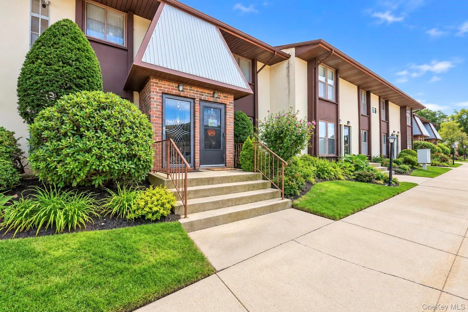 4 Balsam Court, Brookhaven, NY, 2 Bedrooms Bedrooms, 5 Rooms Rooms,1 BathroomBathrooms,Residential,For Rent,Balsam,0,1057551 4 Balsam Court, Brookhaven, NY, 2 Bedrooms Bedrooms, 5 Rooms Rooms,1 BathroomBathrooms,Residential,For Rent,Balsam,0,1057551