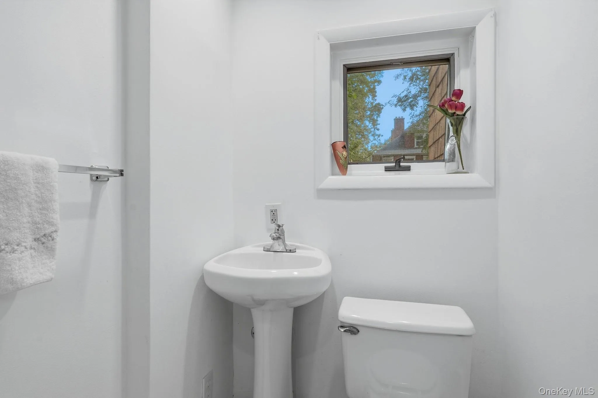 82 Quinby Avenue, White Plains, NY, 4 Bedroom Bedrooms, 9 Room Rooms,2 BathroomBathrooms,Residential Lease,For Rent,Quinby,0,1057566 82 Quinby Avenue, White Plains, NY, 4 Bedroom Bedrooms, 9 Room Rooms,2 BathroomBathrooms,Residential Lease,For Rent,Quinby,0,1057566