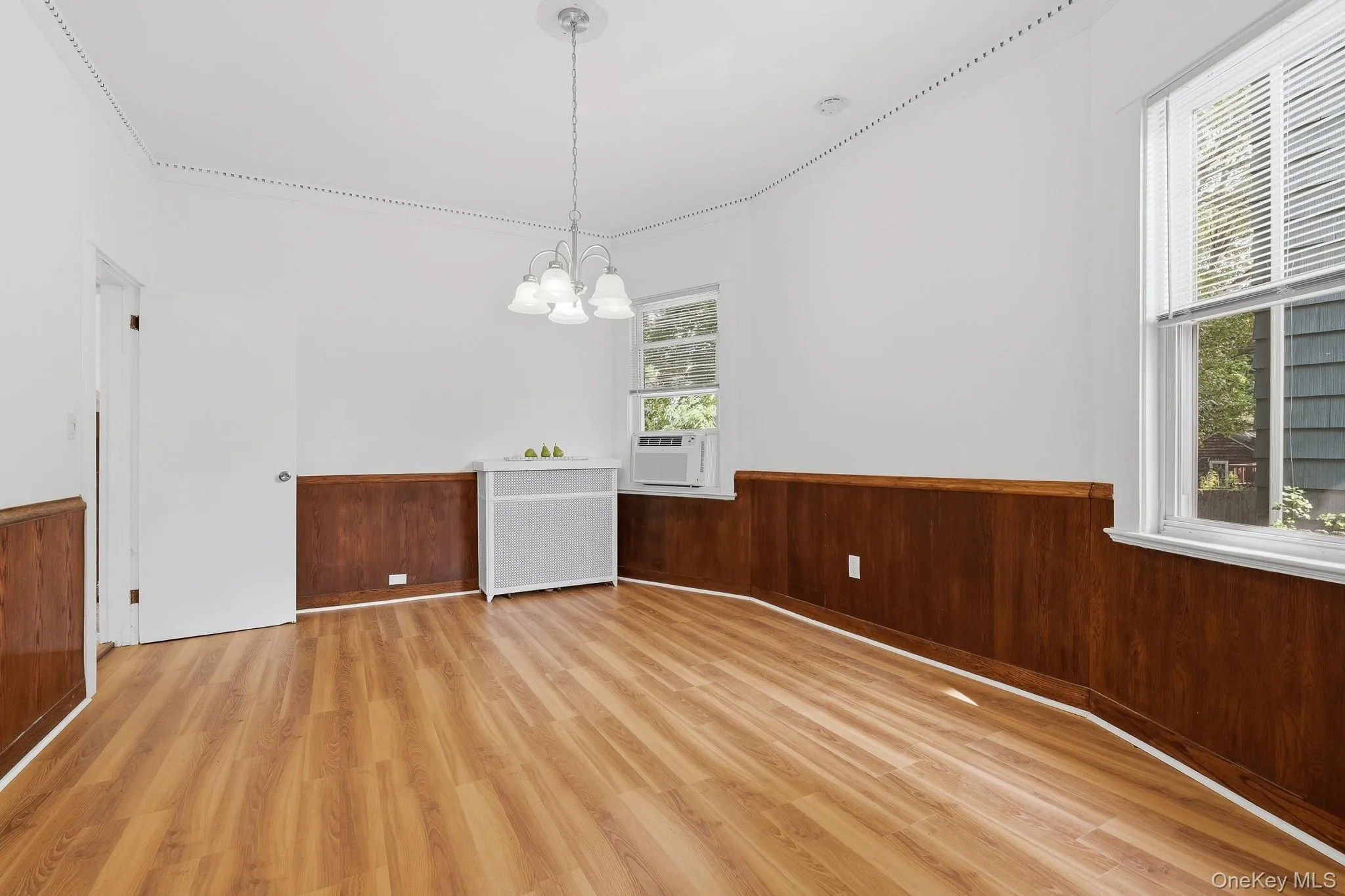 82 Quinby Avenue, White Plains, NY, 4 Bedroom Bedrooms, 9 Room Rooms,2 BathroomBathrooms,Residential Lease,For Rent,Quinby,0,1057566 82 Quinby Avenue, White Plains, NY, 4 Bedroom Bedrooms, 9 Room Rooms,2 BathroomBathrooms,Residential Lease,For Rent,Quinby,0,1057566