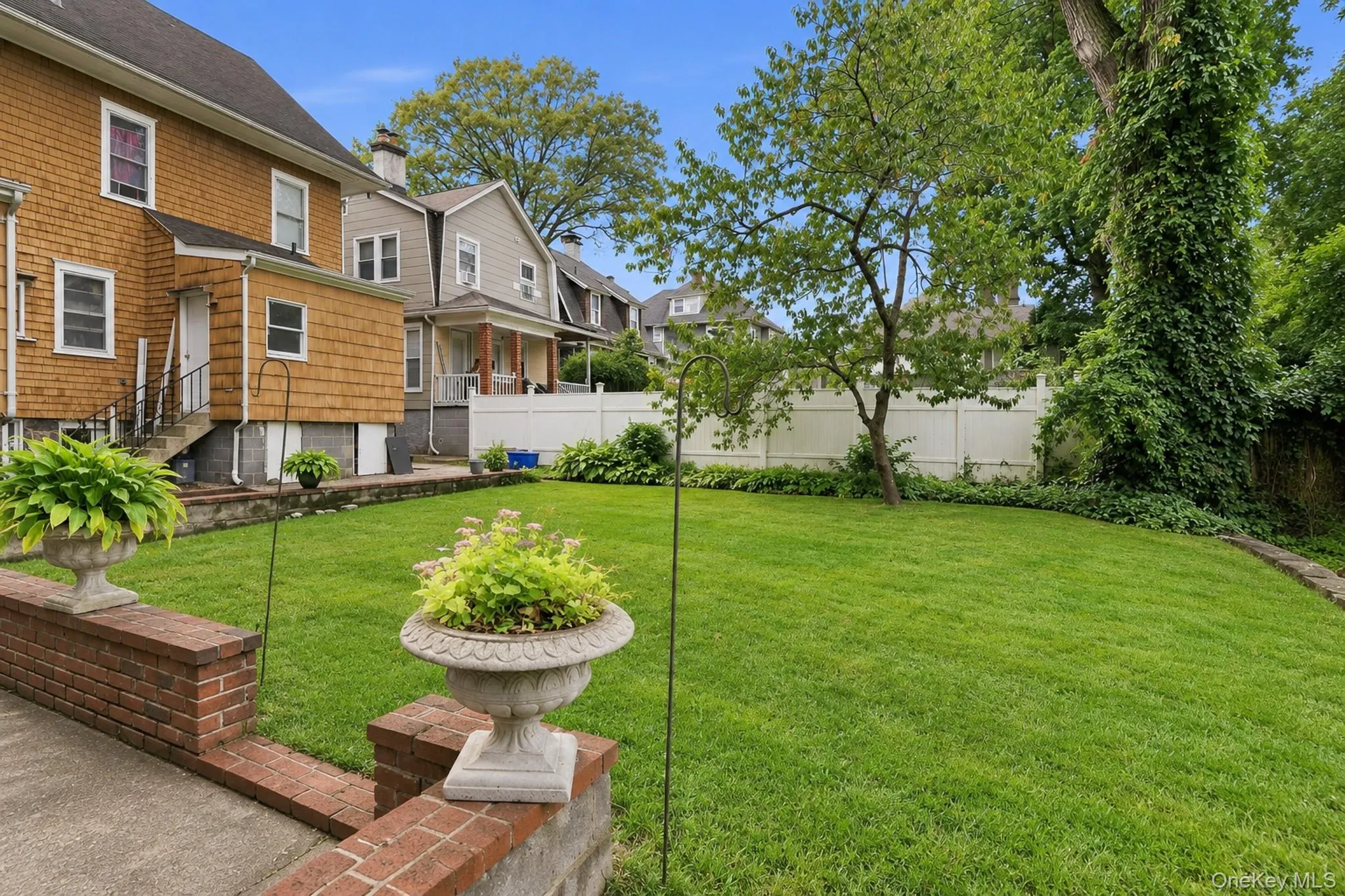 82 Quinby Avenue, White Plains, NY, 4 Bedroom Bedrooms, 9 Room Rooms,2 BathroomBathrooms,Residential Lease,For Rent,Quinby,0,1057566 82 Quinby Avenue, White Plains, NY, 4 Bedroom Bedrooms, 9 Room Rooms,2 BathroomBathrooms,Residential Lease,For Rent,Quinby,0,1057566