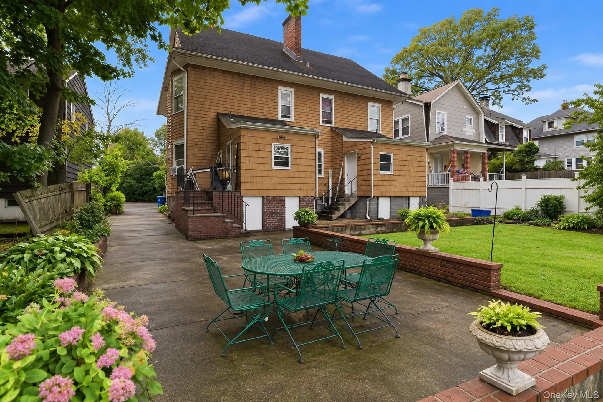 82 Quinby Avenue, White Plains, NY, 4 Bedroom Bedrooms, 9 Room Rooms,2 BathroomBathrooms,Residential Lease,For Rent,Quinby,0,1057566 82 Quinby Avenue, White Plains, NY, 4 Bedroom Bedrooms, 9 Room Rooms,2 BathroomBathrooms,Residential Lease,For Rent,Quinby,0,1057566