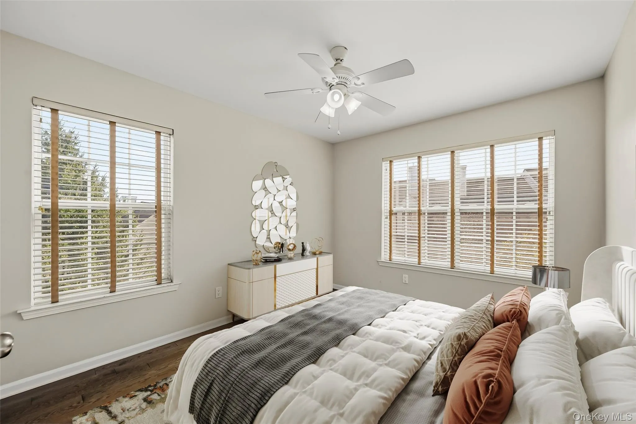 This room has been virtually staged This room has been virtually staged