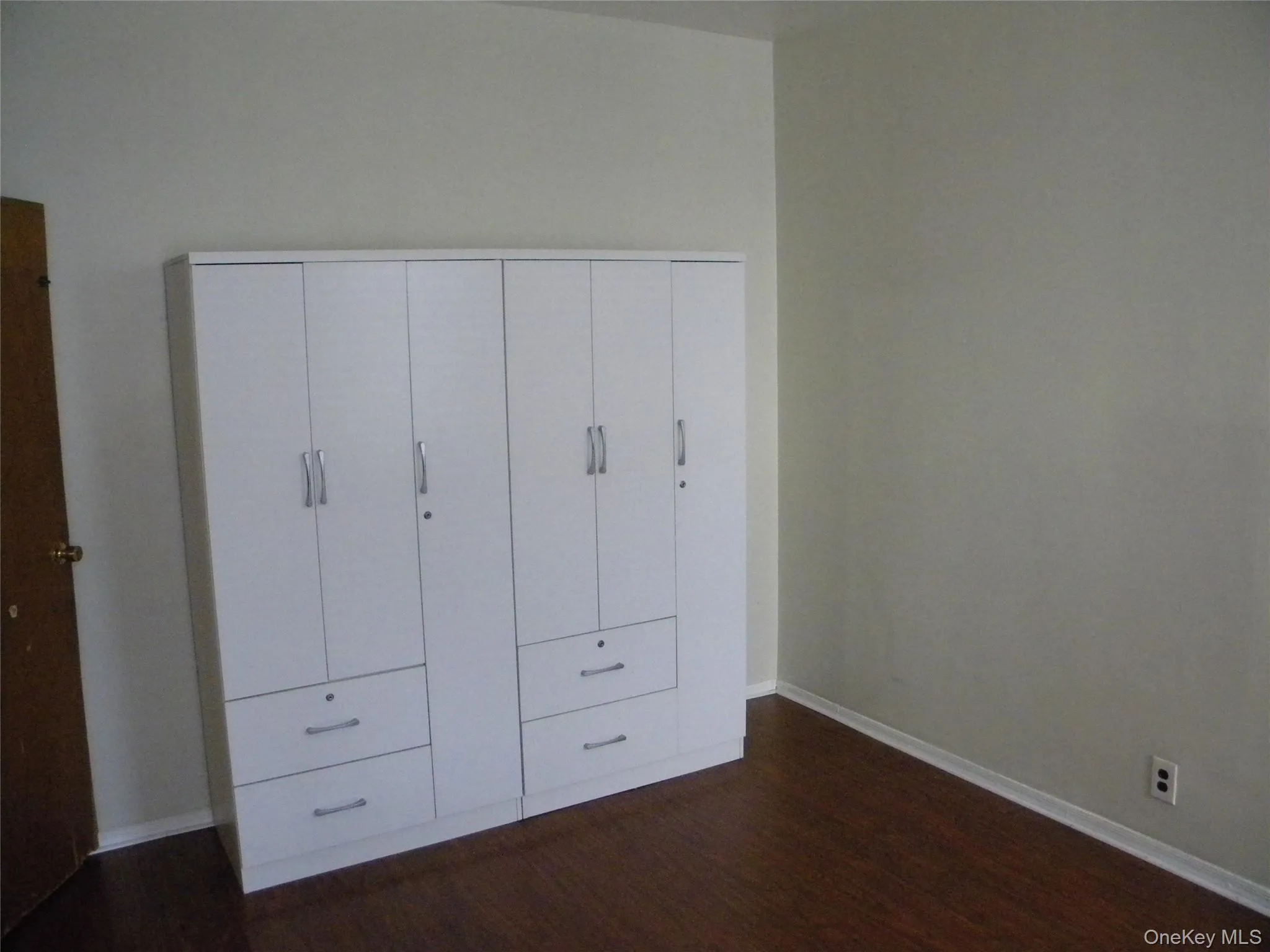 42-25 80th Street, New York, NY, 1 Bedroom Bedrooms, 2 Rooms Rooms,1 BathroomBathrooms,Residential,For Rent,80th,0,1057579 42-25 80th Street, New York, NY, 1 Bedroom Bedrooms, 2 Rooms Rooms,1 BathroomBathrooms,Residential,For Rent,80th,0,1057579
