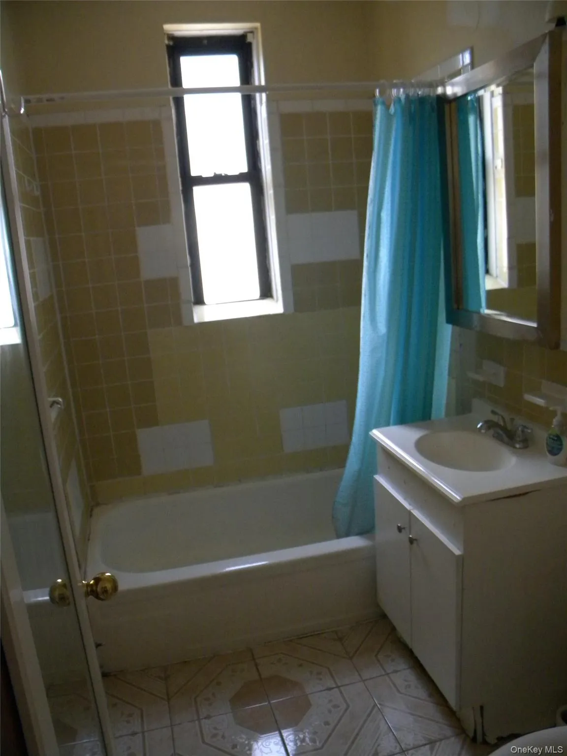 42-25 80th Street, New York, NY, 1 Bedroom Bedrooms, 2 Rooms Rooms,1 BathroomBathrooms,Residential,For Rent,80th,0,1057579 42-25 80th Street, New York, NY, 1 Bedroom Bedrooms, 2 Rooms Rooms,1 BathroomBathrooms,Residential,For Rent,80th,0,1057579