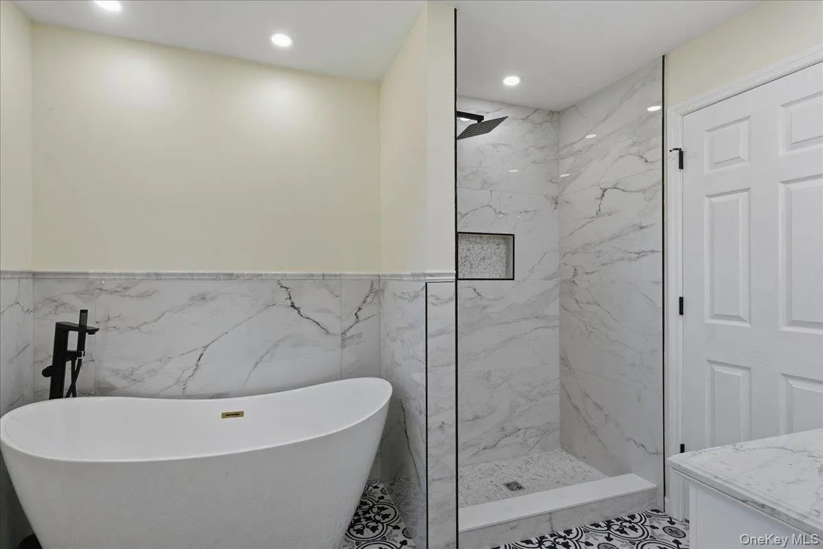 669 Vassar Road, Poughkeepsie, NY, 3 Bedrooms Bedrooms, 8 Rooms Rooms,2 BathroomsBathrooms,Residential,For Rent,Vassar,0,1057587 669 Vassar Road, Poughkeepsie, NY, 3 Bedrooms Bedrooms, 8 Rooms Rooms,2 BathroomsBathrooms,Residential,For Rent,Vassar,0,1057587