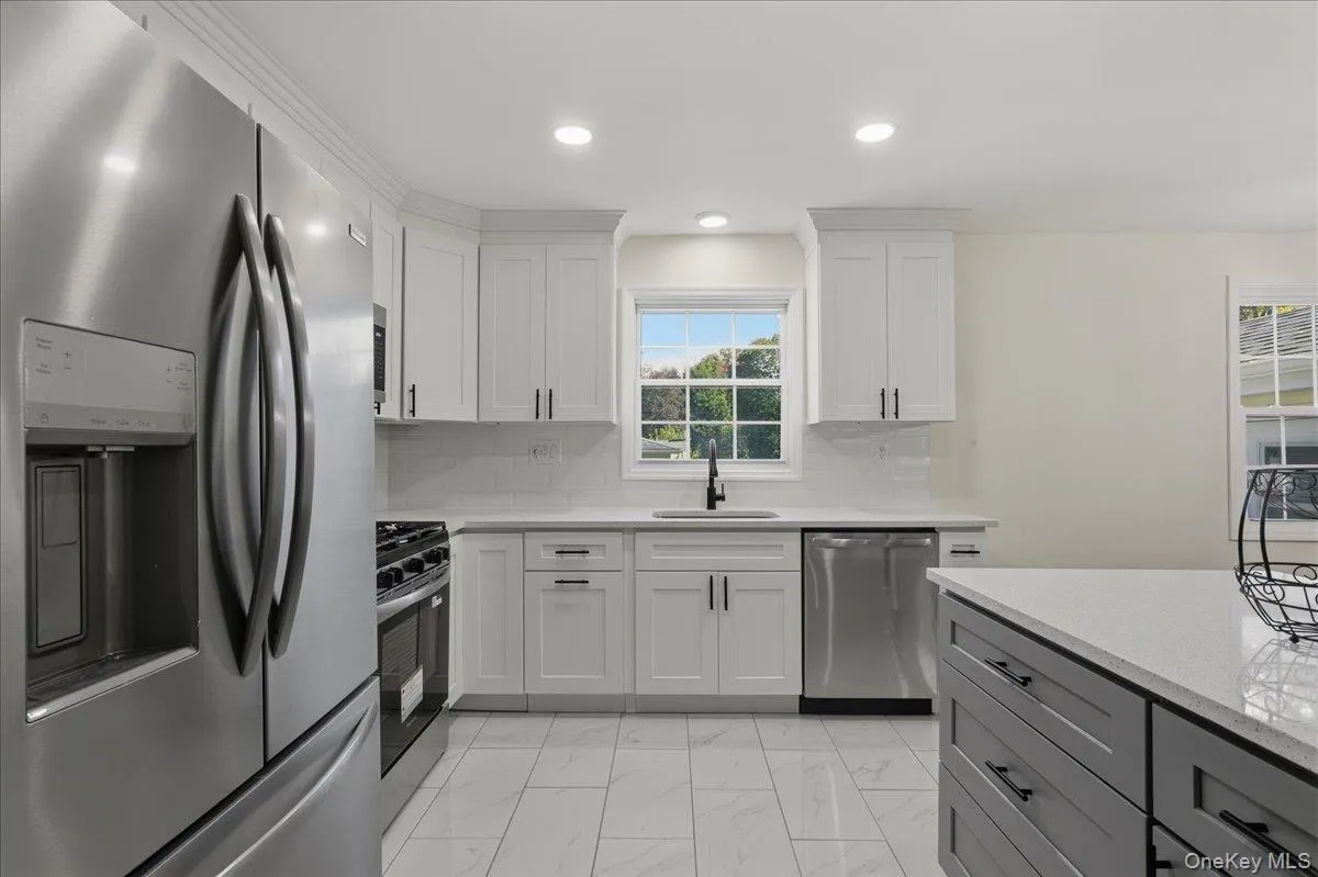 669 Vassar Road, Poughkeepsie, NY, 3 Bedrooms Bedrooms, 8 Rooms Rooms,2 BathroomsBathrooms,Residential,For Rent,Vassar,0,1057587 669 Vassar Road, Poughkeepsie, NY, 3 Bedrooms Bedrooms, 8 Rooms Rooms,2 BathroomsBathrooms,Residential,For Rent,Vassar,0,1057587