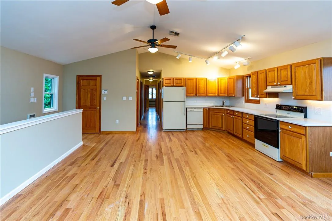 Ample space for lots of living and dining room furniture. Ample space for lots of living and dining room furniture.