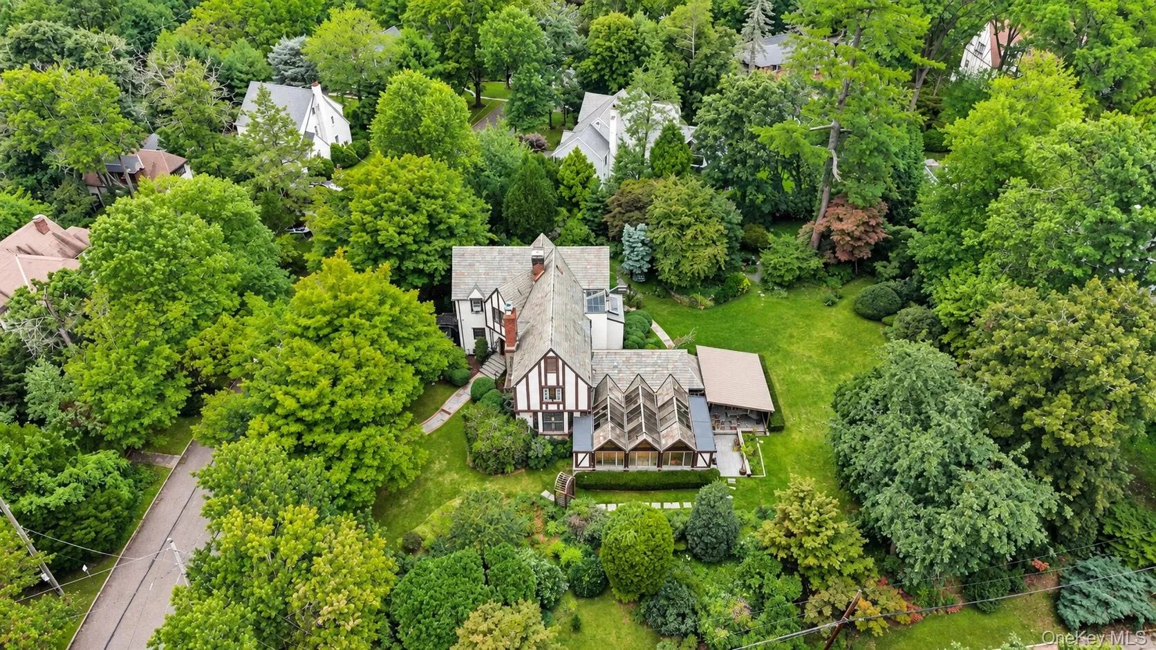 50a Circle Drive, North Hempstead, NY, 5 Bedrooms Bedrooms, 15 Rooms Rooms,3 BathroomsBathrooms,Residential,For Rent,Circle Drive,0,1057604 50a Circle Drive, North Hempstead, NY, 5 Bedrooms Bedrooms, 15 Rooms Rooms,3 BathroomsBathrooms,Residential,For Rent,Circle Drive,0,1057604
