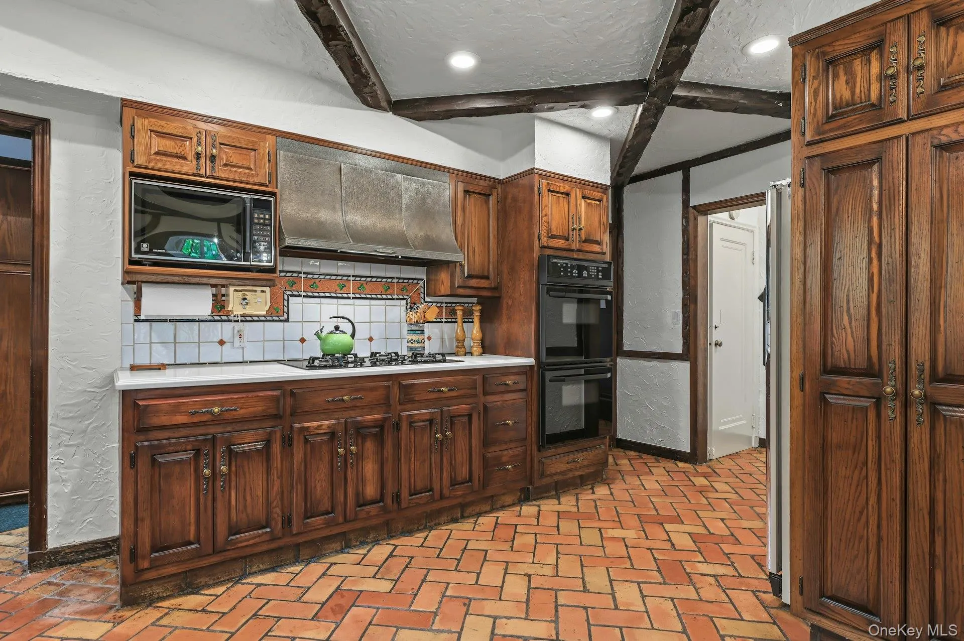 50a Circle Drive, North Hempstead, NY, 5 Bedrooms Bedrooms, 15 Rooms Rooms,3 BathroomsBathrooms,Residential,For Rent,Circle Drive,0,1057604 50a Circle Drive, North Hempstead, NY, 5 Bedrooms Bedrooms, 15 Rooms Rooms,3 BathroomsBathrooms,Residential,For Rent,Circle Drive,0,1057604