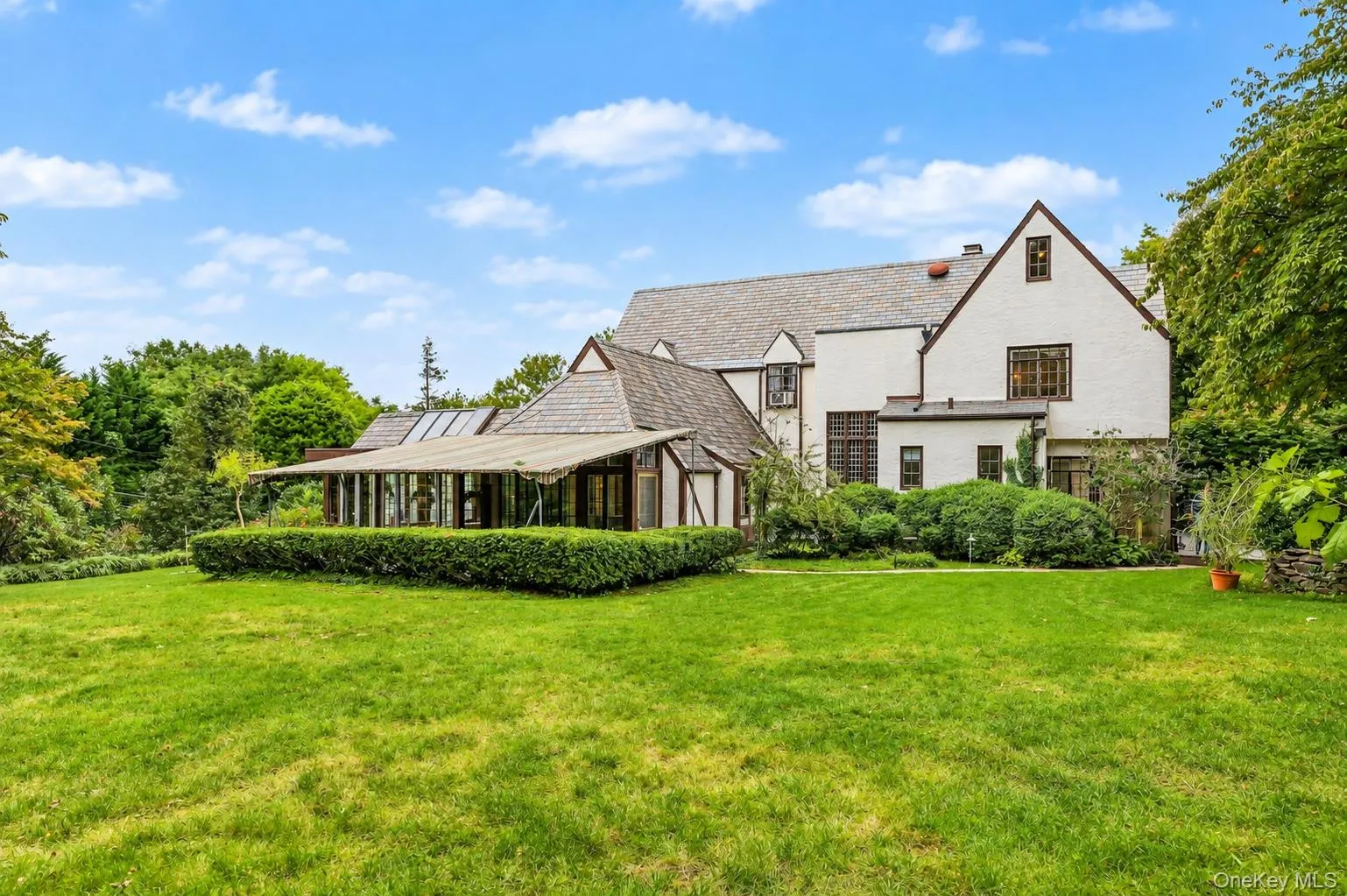 50a Circle Drive, North Hempstead, NY, 5 Bedrooms Bedrooms, 15 Rooms Rooms,3 BathroomsBathrooms,Residential,For Rent,Circle Drive,0,1057604 50a Circle Drive, North Hempstead, NY, 5 Bedrooms Bedrooms, 15 Rooms Rooms,3 BathroomsBathrooms,Residential,For Rent,Circle Drive,0,1057604