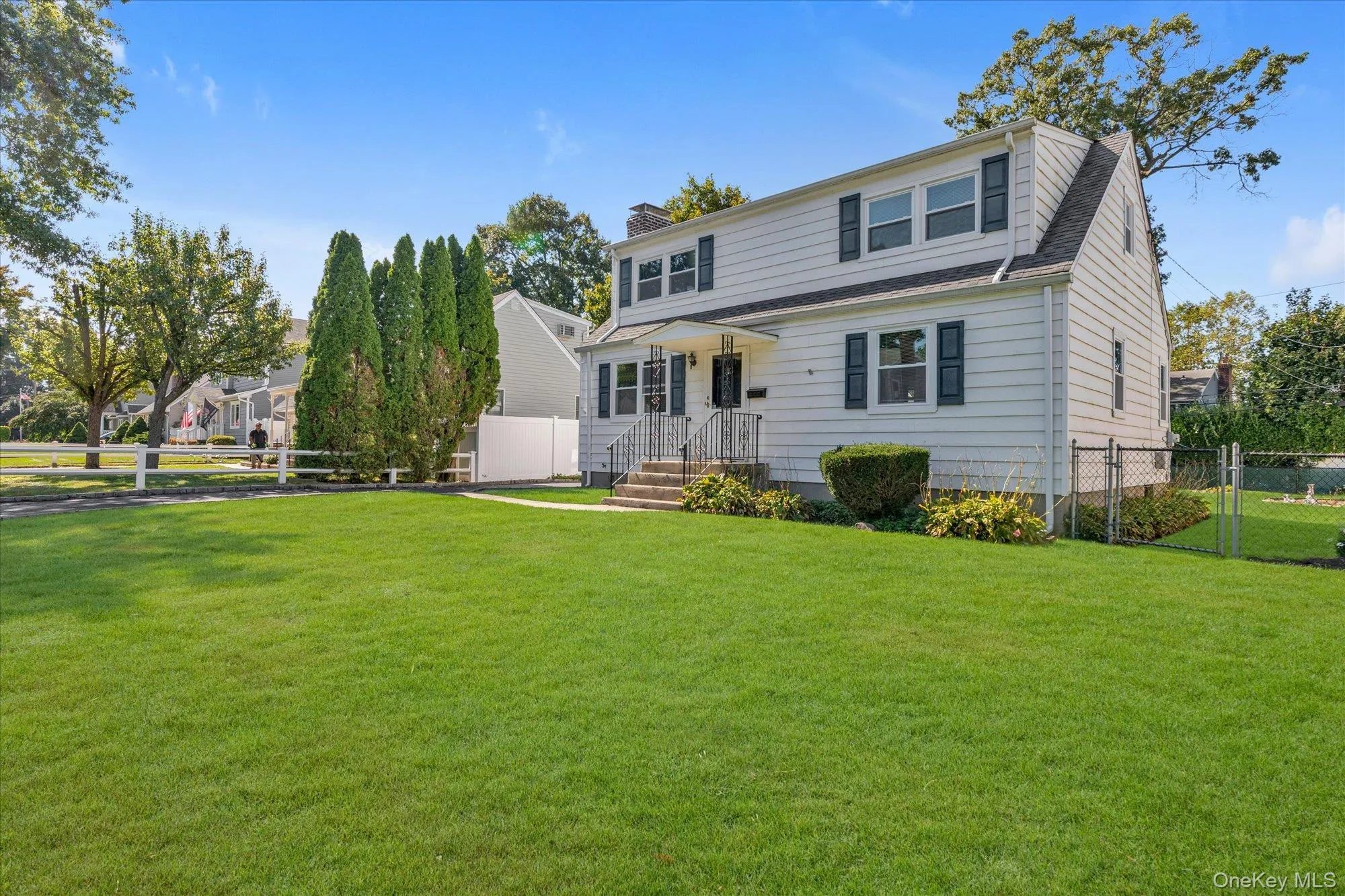 13 Inwood Road, Glen Cove, NY, 5 Bedrooms Bedrooms, 7 Rooms Rooms,2 BathroomsBathrooms,Residential,For Rent,Inwood,0,1057610 13 Inwood Road, Glen Cove, NY, 5 Bedrooms Bedrooms, 7 Rooms Rooms,2 BathroomsBathrooms,Residential,For Rent,Inwood,0,1057610