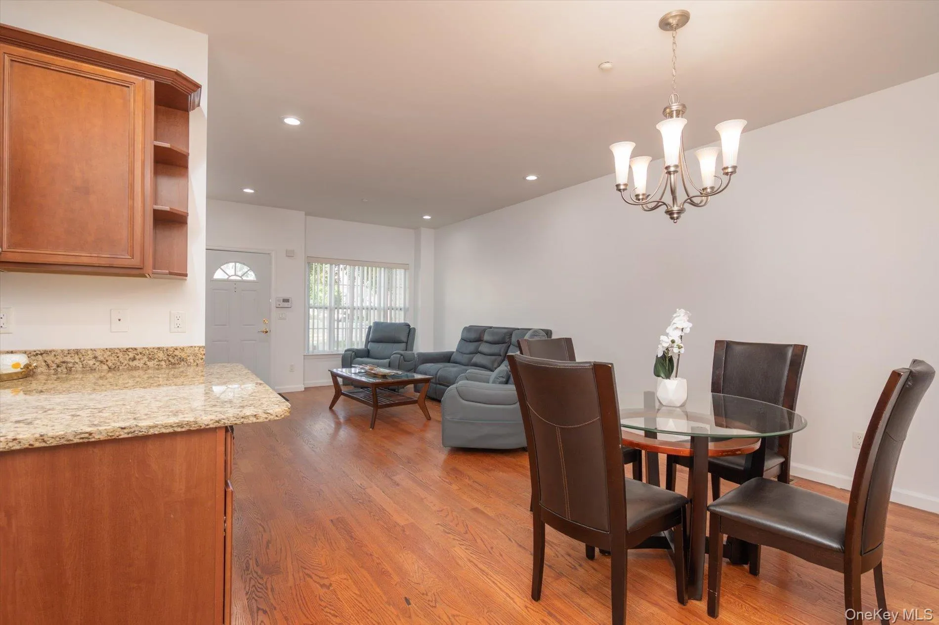180 Spring Drive, Hempstead, NY, 2 Bedrooms Bedrooms, 5 Rooms Rooms,2 BathroomsBathrooms,Residential,For Rent,Spring,0,1057611 180 Spring Drive, Hempstead, NY, 2 Bedrooms Bedrooms, 5 Rooms Rooms,2 BathroomsBathrooms,Residential,For Rent,Spring,0,1057611