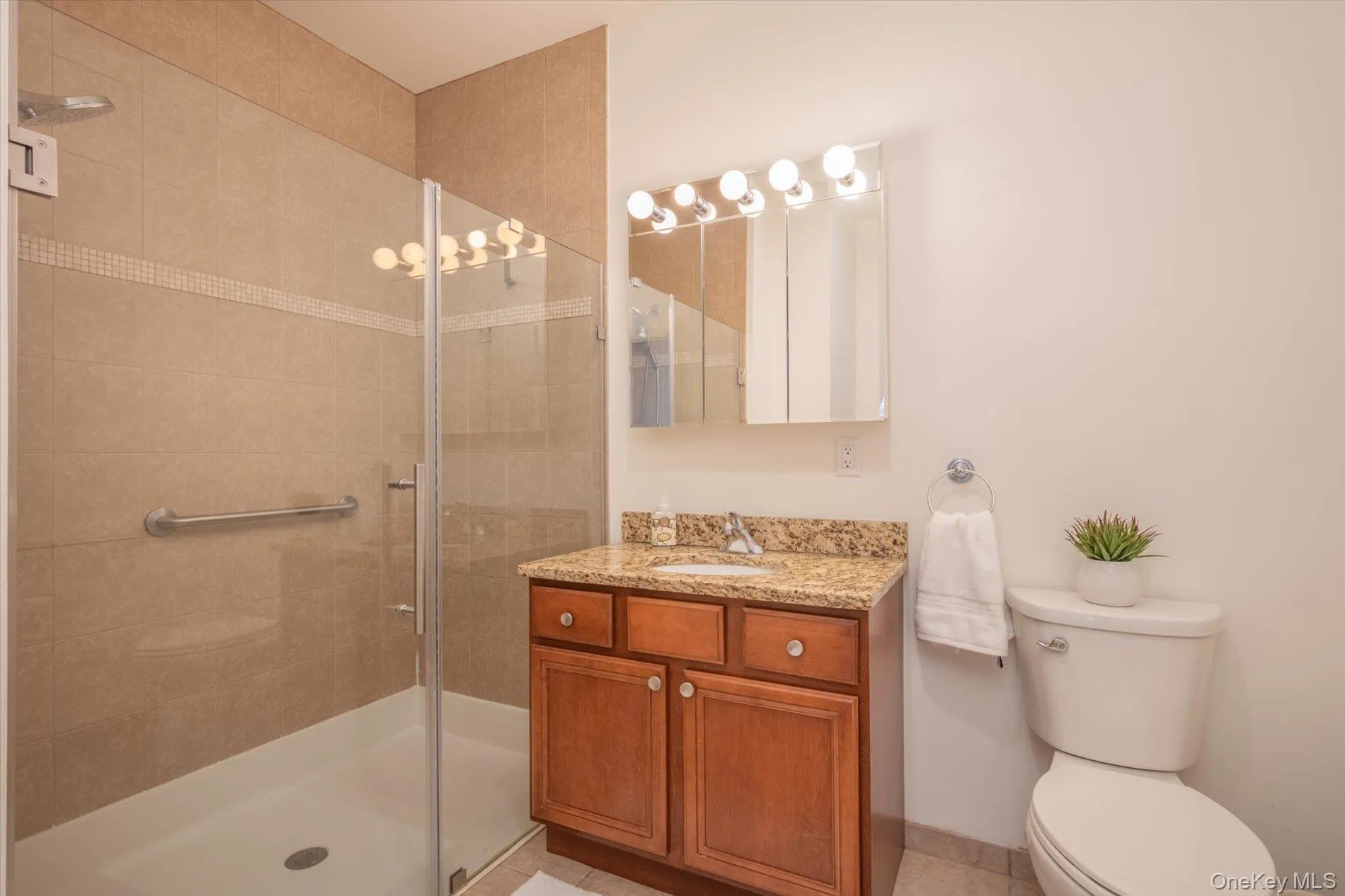 180 Spring Drive, Hempstead, NY, 2 Bedrooms Bedrooms, 5 Rooms Rooms,2 BathroomsBathrooms,Residential,For Rent,Spring,0,1057611 180 Spring Drive, Hempstead, NY, 2 Bedrooms Bedrooms, 5 Rooms Rooms,2 BathroomsBathrooms,Residential,For Rent,Spring,0,1057611