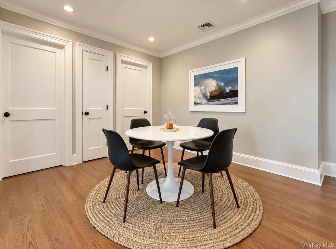 26A Rampasture, Southampton, NY, 1 Bedroom Bedrooms, 4 Rooms Rooms,1 BathroomBathrooms,Residential Lease,For Rent,Rampasture,0,1057613 26A Rampasture, Southampton, NY, 1 Bedroom Bedrooms, 4 Rooms Rooms,1 BathroomBathrooms,Residential Lease,For Rent,Rampasture,0,1057613