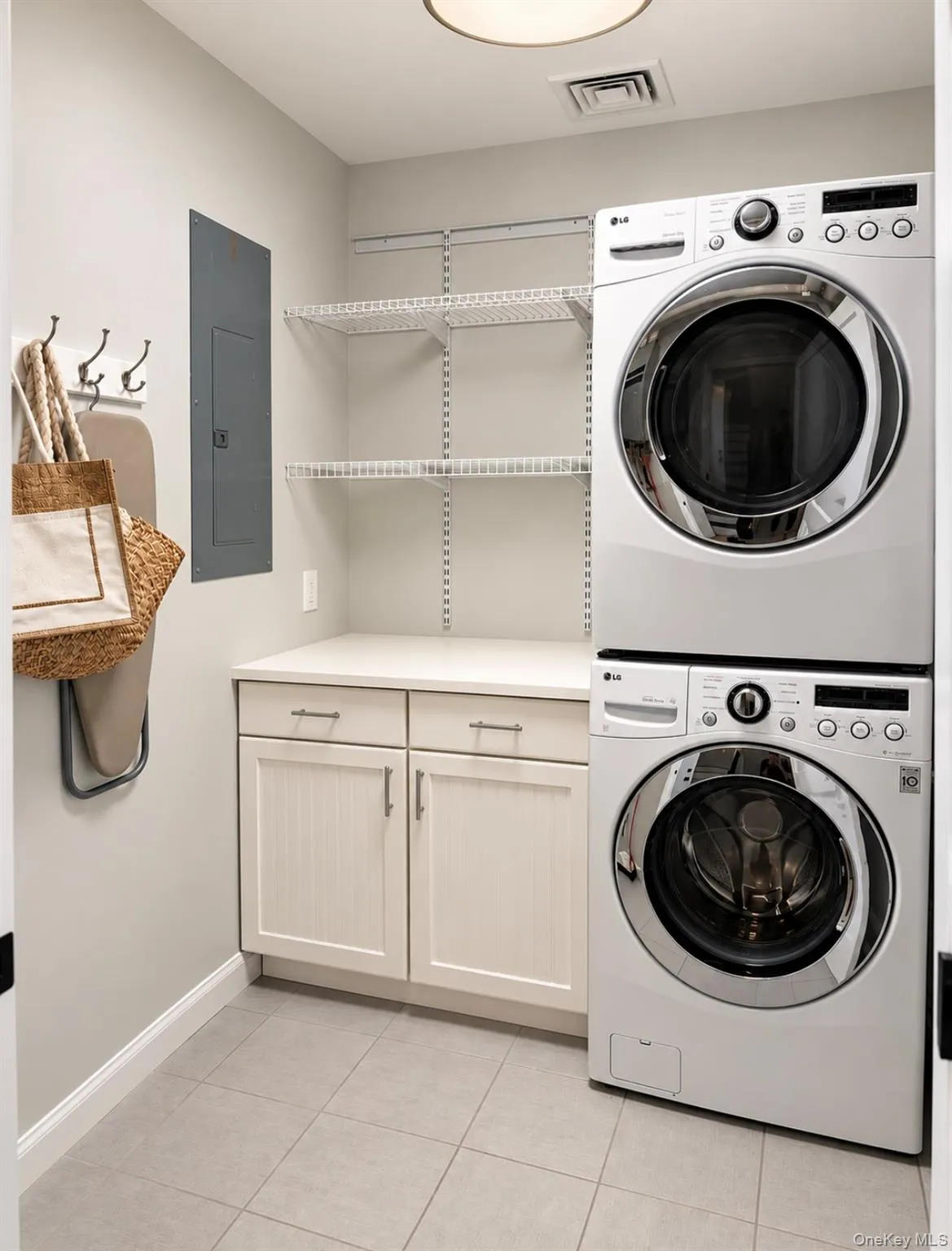 26A Rampasture, Southampton, NY, 1 Bedroom Bedrooms, 4 Rooms Rooms,1 BathroomBathrooms,Residential Lease,For Rent,Rampasture,0,1057613 26A Rampasture, Southampton, NY, 1 Bedroom Bedrooms, 4 Rooms Rooms,1 BathroomBathrooms,Residential Lease,For Rent,Rampasture,0,1057613