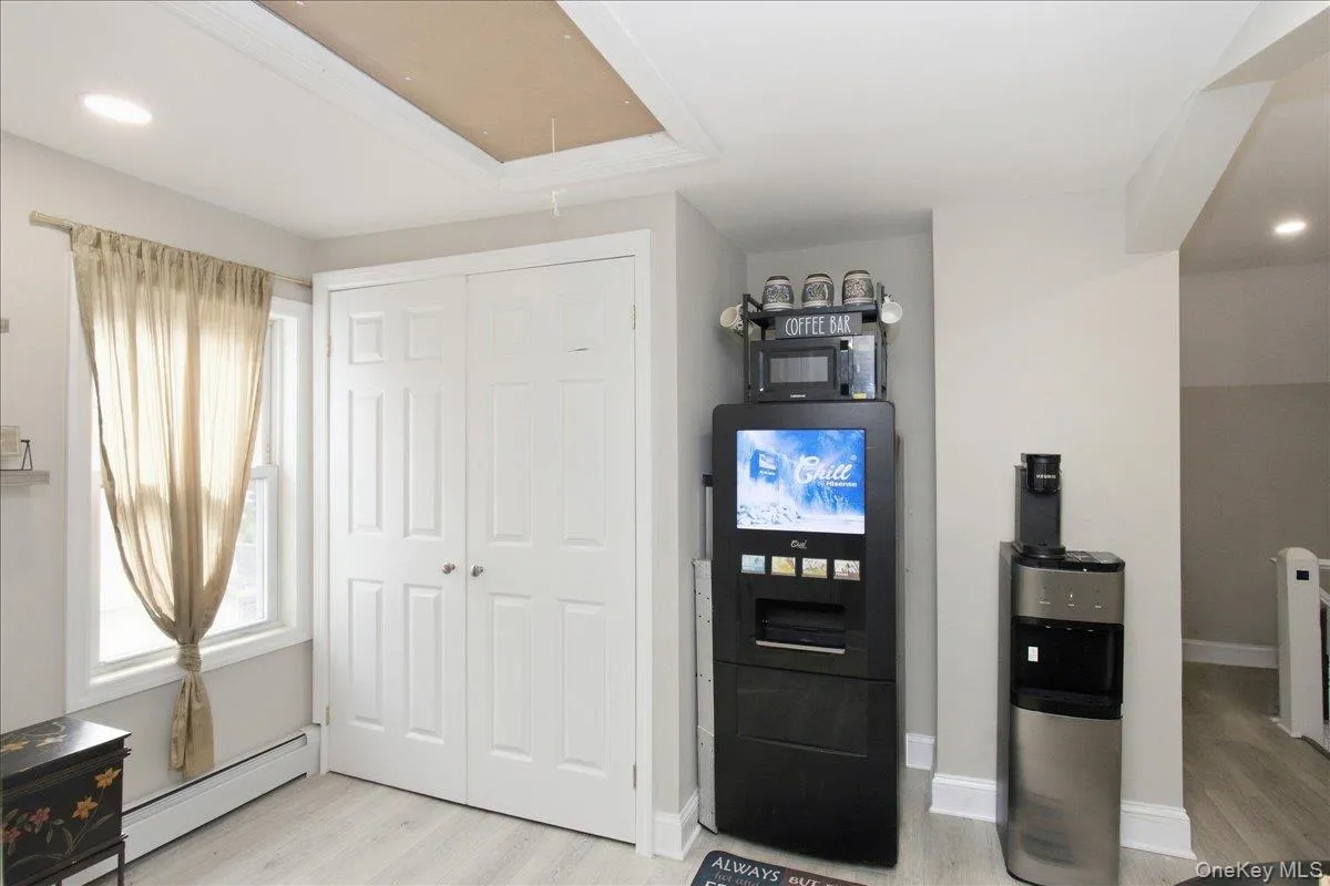 63 Neck Court, West Babylon, NY, 4 Bedrooms Bedrooms, 9 Rooms Rooms,2 BathroomsBathrooms,Residential,For Rent,Neck,0,1057615 63 Neck Court, West Babylon, NY, 4 Bedrooms Bedrooms, 9 Rooms Rooms,2 BathroomsBathrooms,Residential,For Rent,Neck,0,1057615
