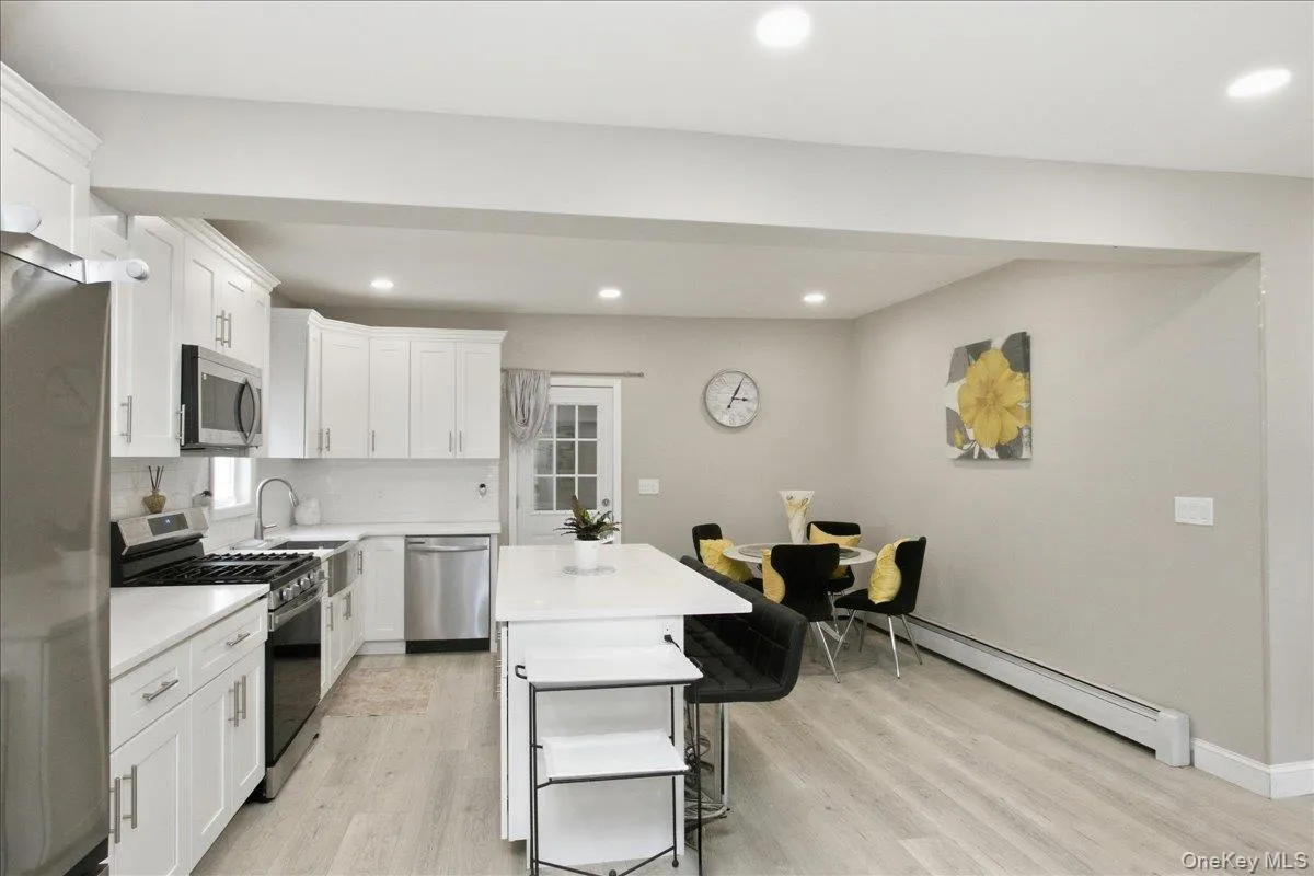 63 Neck Court, West Babylon, NY, 4 Bedrooms Bedrooms, 9 Rooms Rooms,2 BathroomsBathrooms,Residential,For Rent,Neck,0,1057615 63 Neck Court, West Babylon, NY, 4 Bedrooms Bedrooms, 9 Rooms Rooms,2 BathroomsBathrooms,Residential,For Rent,Neck,0,1057615