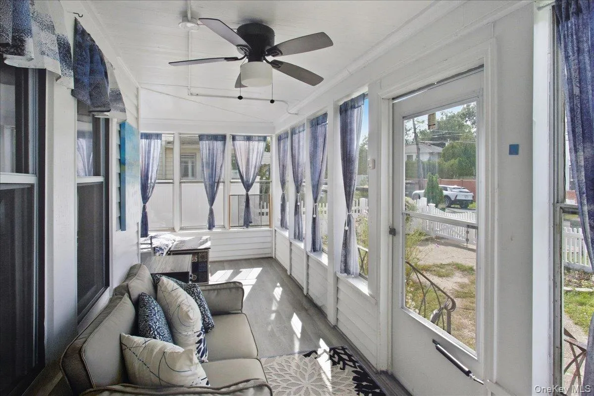 63 Neck Court, West Babylon, NY, 4 Bedrooms Bedrooms, 9 Rooms Rooms,2 BathroomsBathrooms,Residential,For Rent,Neck,0,1057615 63 Neck Court, West Babylon, NY, 4 Bedrooms Bedrooms, 9 Rooms Rooms,2 BathroomsBathrooms,Residential,For Rent,Neck,0,1057615