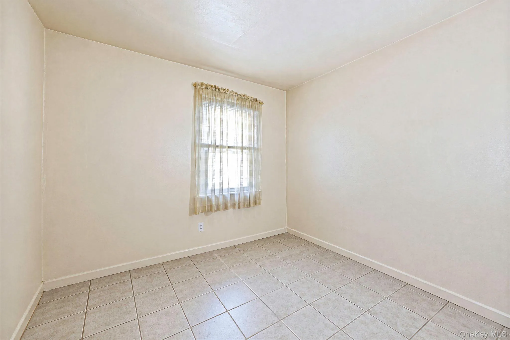 182 Commack Road, Babylon, NY, 3 Bedrooms Bedrooms, 6 Rooms Rooms,2 BathroomsBathrooms,Residential,For Rent,Commack,0,1057621 182 Commack Road, Babylon, NY, 3 Bedrooms Bedrooms, 6 Rooms Rooms,2 BathroomsBathrooms,Residential,For Rent,Commack,0,1057621
