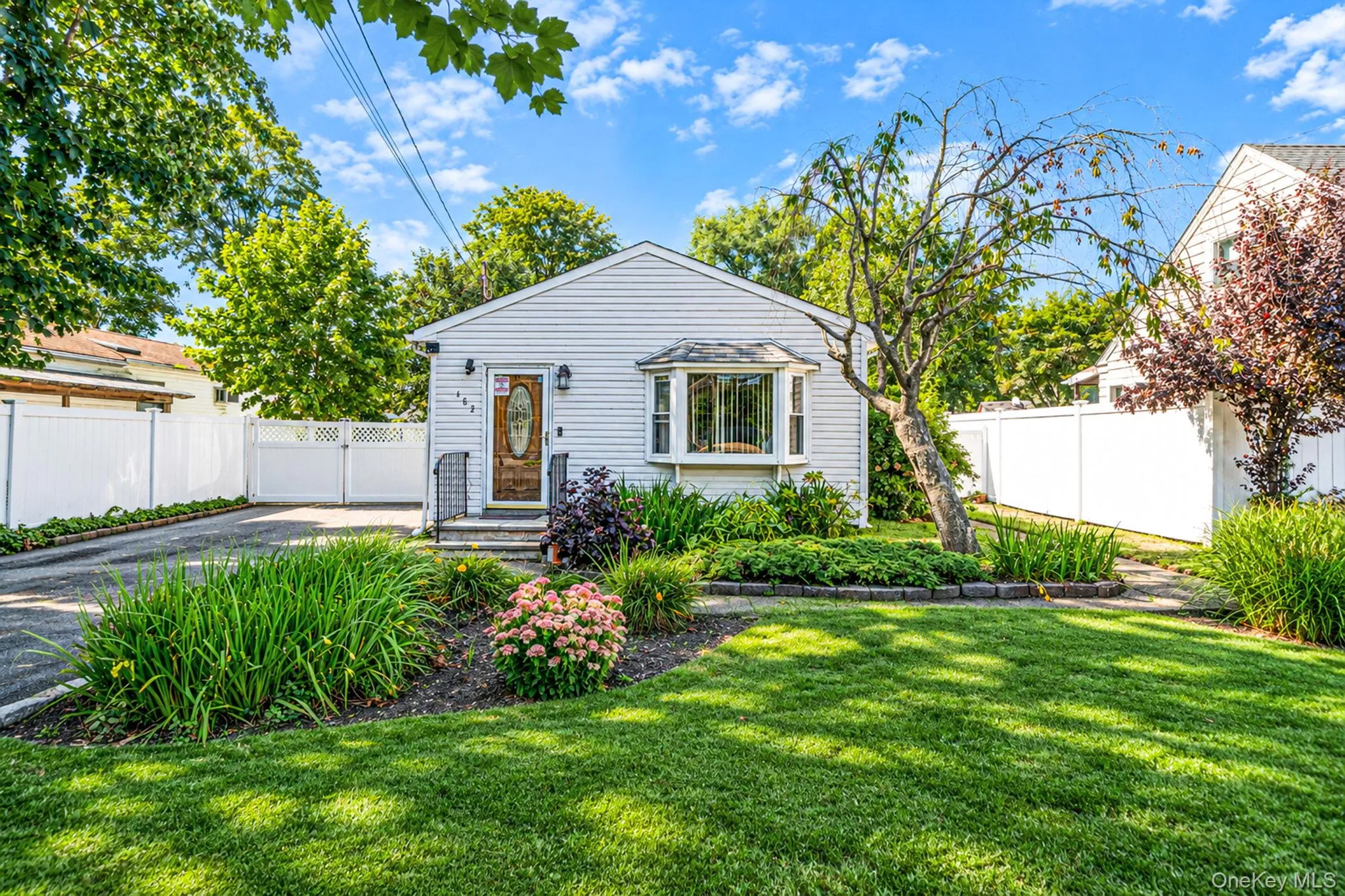 182 Commack Road, Babylon, NY, 3 Bedrooms Bedrooms, 6 Rooms Rooms,2 BathroomsBathrooms,Residential,For Rent,Commack,0,1057621 182 Commack Road, Babylon, NY, 3 Bedrooms Bedrooms, 6 Rooms Rooms,2 BathroomsBathrooms,Residential,For Rent,Commack,0,1057621