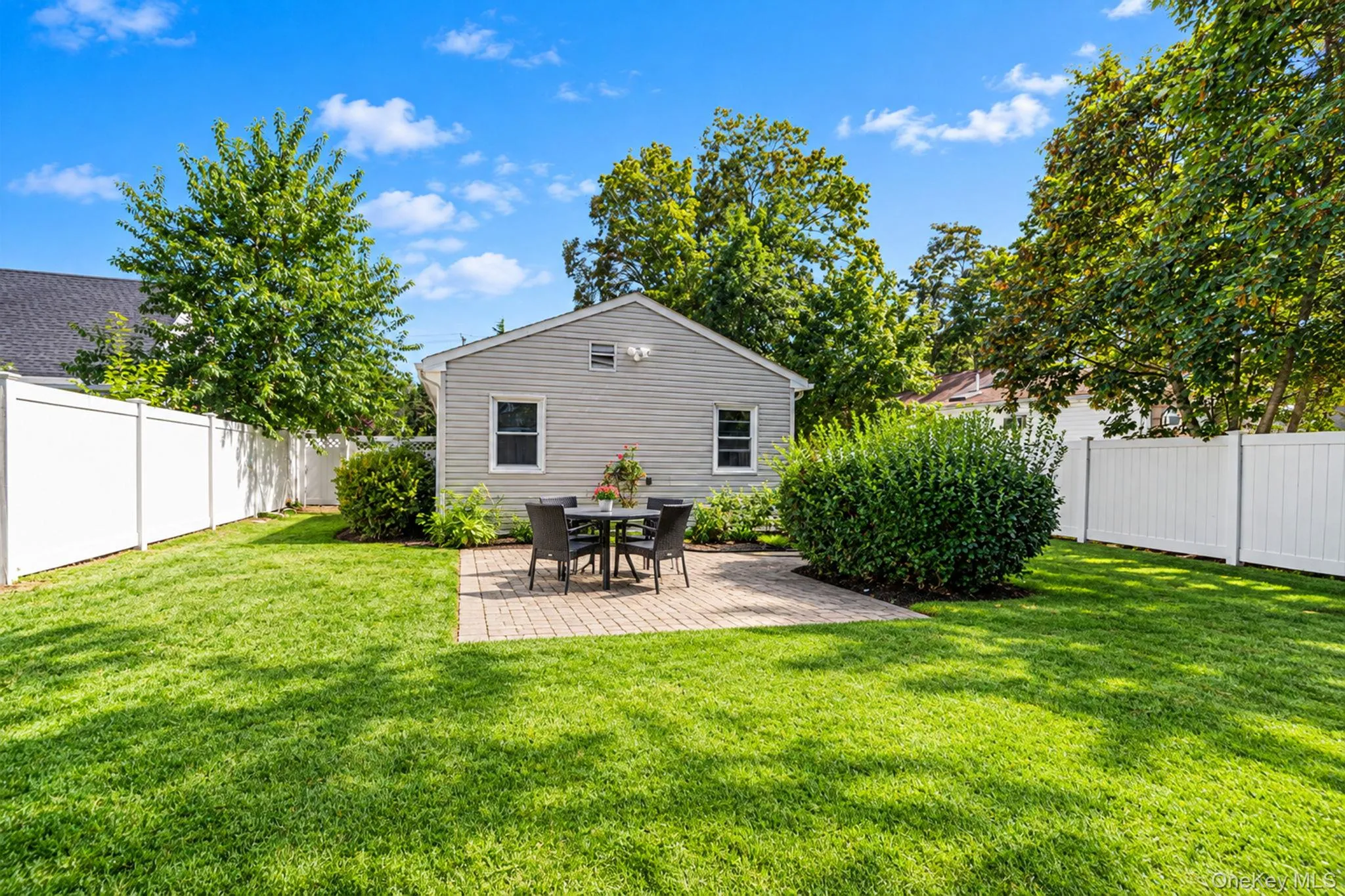 182 Commack Road, Babylon, NY, 3 Bedrooms Bedrooms, 6 Rooms Rooms,2 BathroomsBathrooms,Residential,For Rent,Commack,0,1057621 182 Commack Road, Babylon, NY, 3 Bedrooms Bedrooms, 6 Rooms Rooms,2 BathroomsBathrooms,Residential,For Rent,Commack,0,1057621