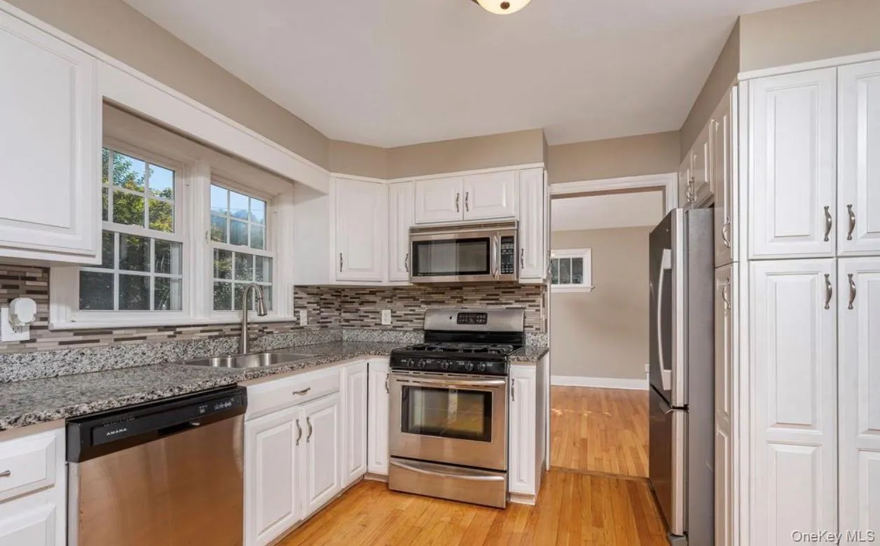 23 Home Avenue, Albany, NY, 3 Bedrooms Bedrooms, 5 Rooms Rooms,2 BathroomsBathrooms,Residential,For Rent,Home Avenue,0,1057628 23 Home Avenue, Albany, NY, 3 Bedrooms Bedrooms, 5 Rooms Rooms,2 BathroomsBathrooms,Residential,For Rent,Home Avenue,0,1057628