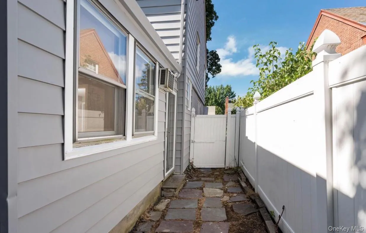 23 Home Avenue, Albany, NY, 3 Bedrooms Bedrooms, 5 Rooms Rooms,2 BathroomsBathrooms,Residential,For Rent,Home Avenue,0,1057628 23 Home Avenue, Albany, NY, 3 Bedrooms Bedrooms, 5 Rooms Rooms,2 BathroomsBathrooms,Residential,For Rent,Home Avenue,0,1057628