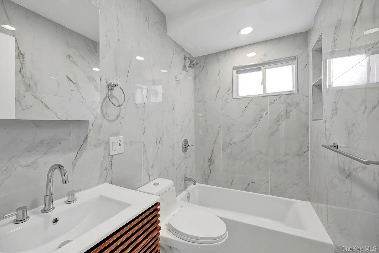 870 Southern Parkway, Hempstead, NY, 4 Bedrooms Bedrooms, 8 Rooms Rooms,2 BathroomsBathrooms,Residential,For Rent,Southern,0,1057632 870 Southern Parkway, Hempstead, NY, 4 Bedrooms Bedrooms, 8 Rooms Rooms,2 BathroomsBathrooms,Residential,For Rent,Southern,0,1057632