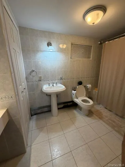 1001 5th Avenue, Hempstead, NY, 4 Bedroom Bedrooms, 9 Room Rooms,2 BathroomBathrooms,Residential Lease,For Rent,5th,0,1057635 1001 5th Avenue, Hempstead, NY, 4 Bedroom Bedrooms, 9 Room Rooms,2 BathroomBathrooms,Residential Lease,For Rent,5th,0,1057635